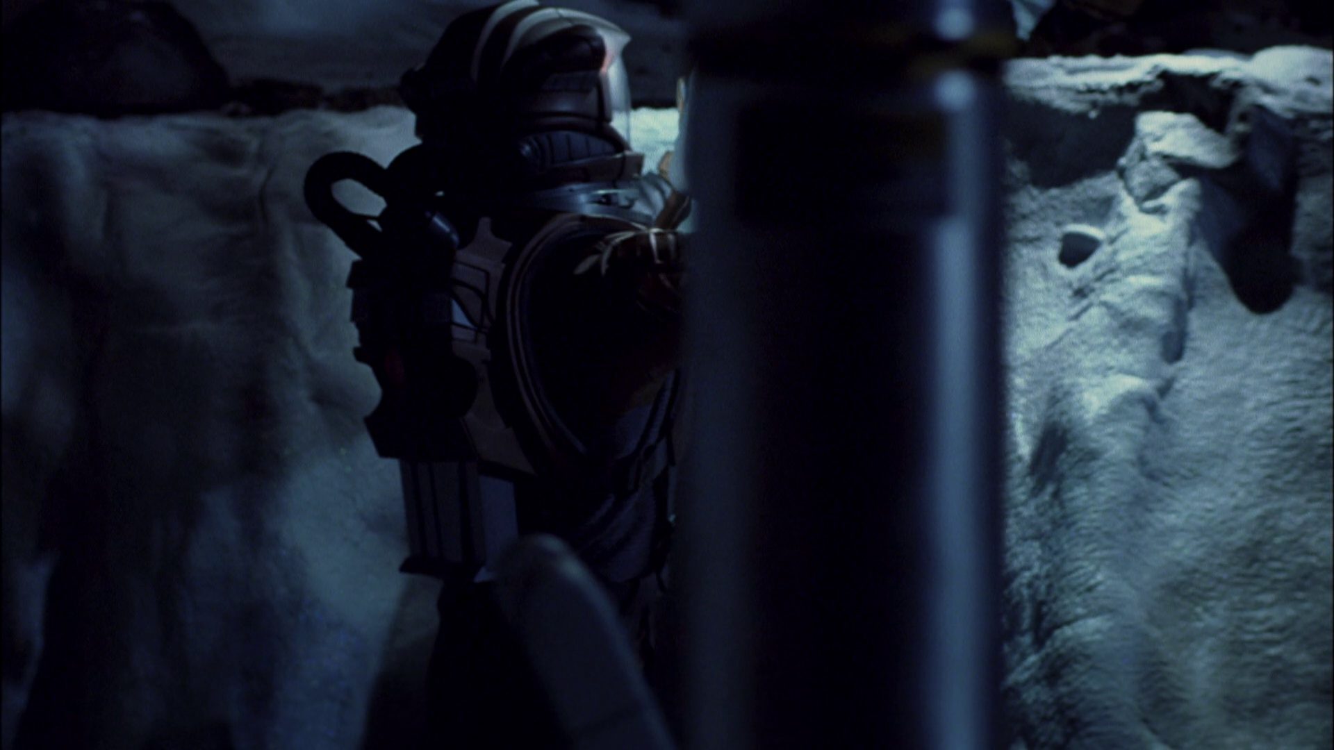 extant_StarTrek_ENT_1x08-BreakingTheIce_2958.jpg