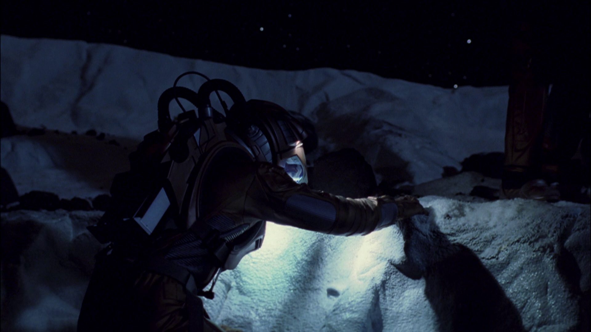 extant_StarTrek_ENT_1x08-BreakingTheIce_2965.jpg