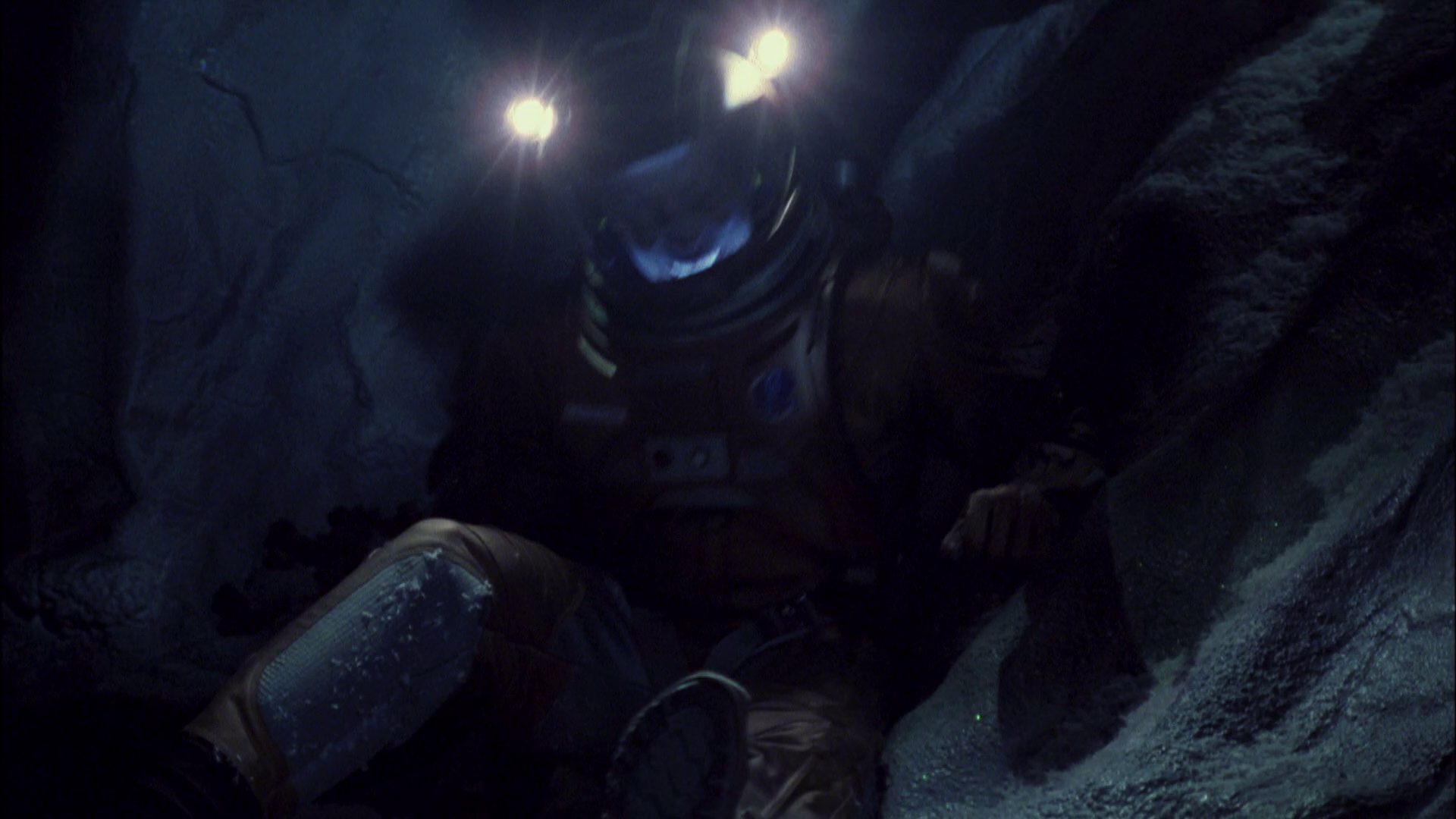 extant_StarTrek_ENT_1x08-BreakingTheIce_2976.jpg