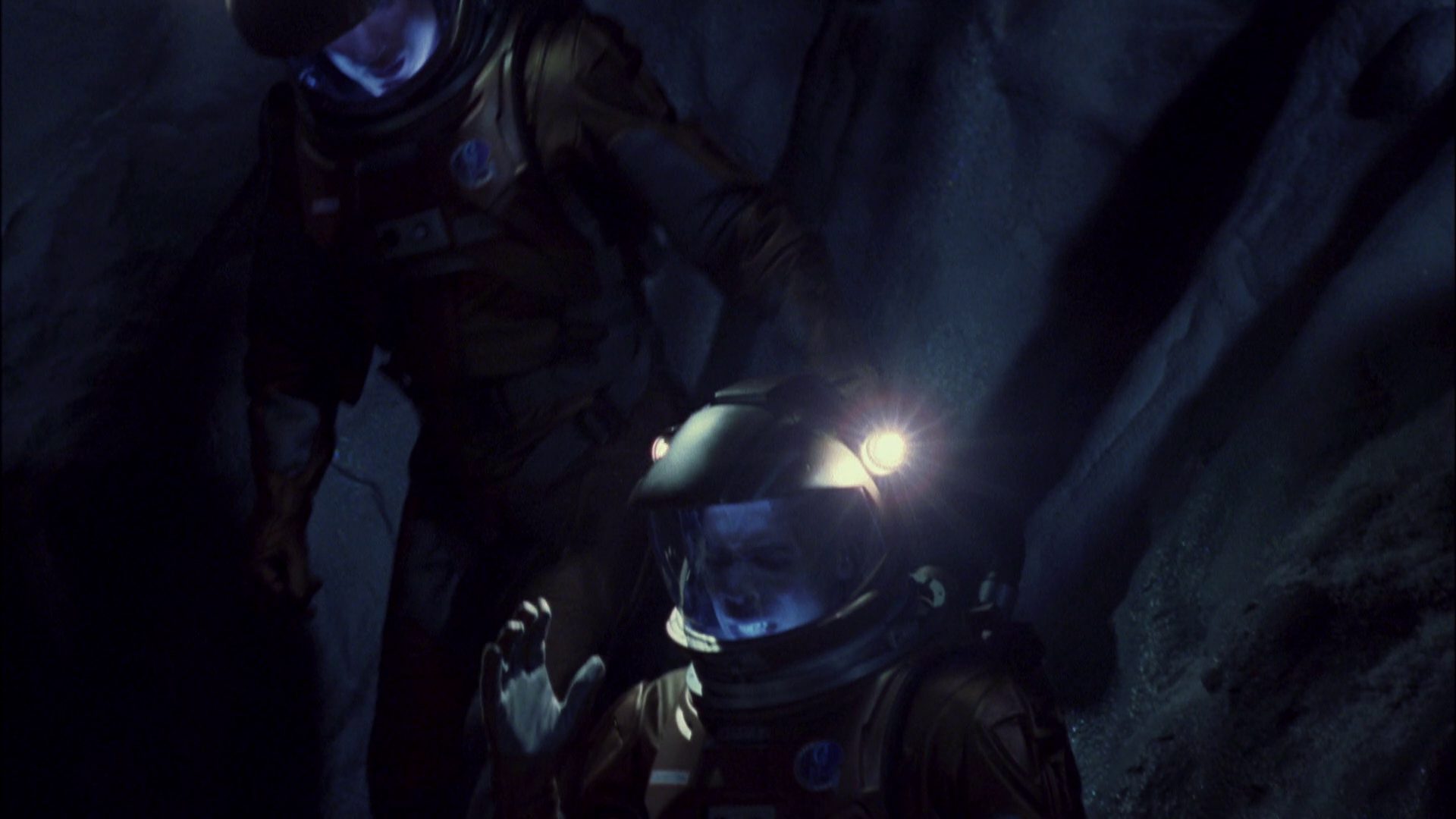 extant_StarTrek_ENT_1x08-BreakingTheIce_2981.jpg