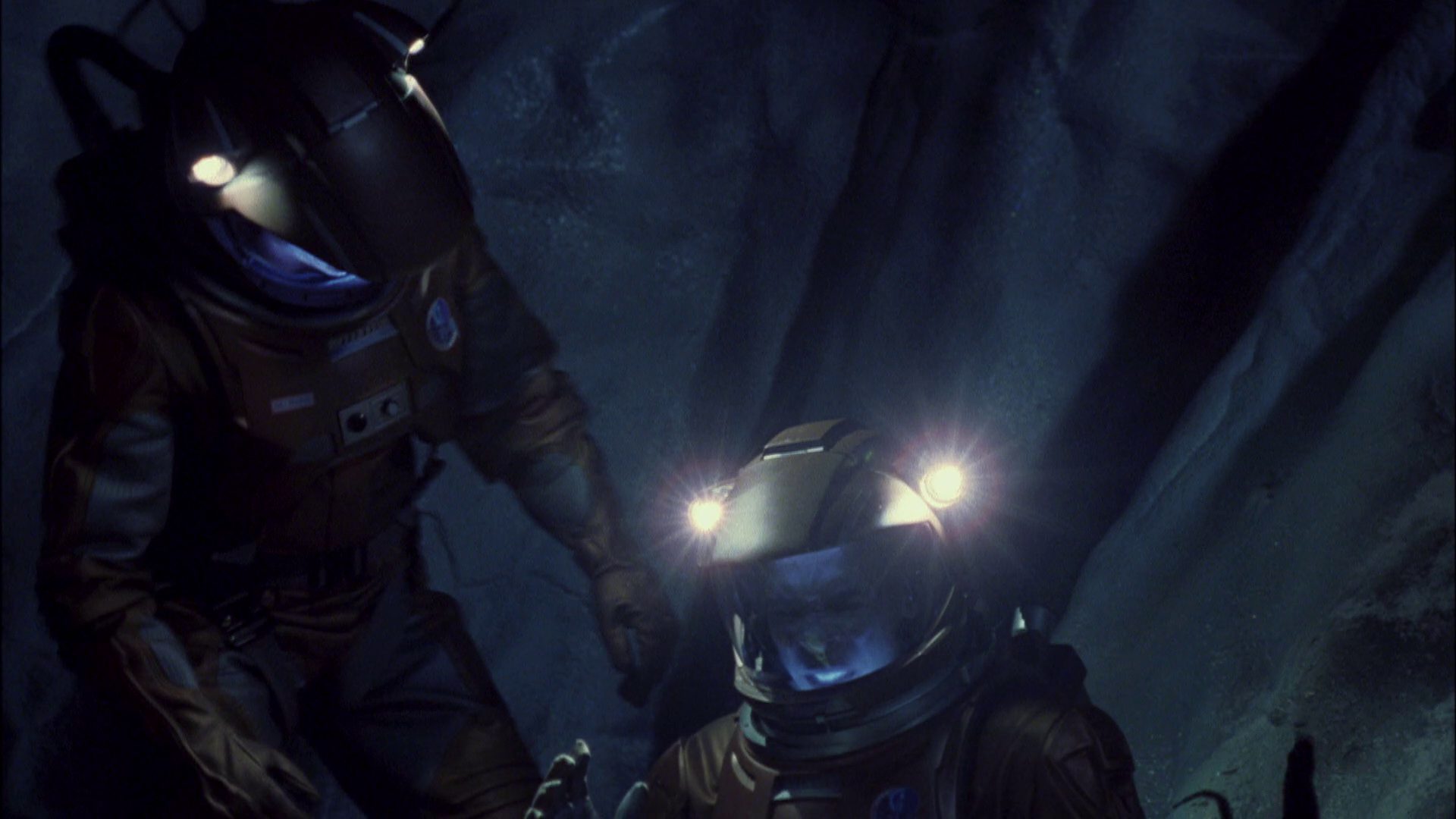 extant_StarTrek_ENT_1x08-BreakingTheIce_2982.jpg