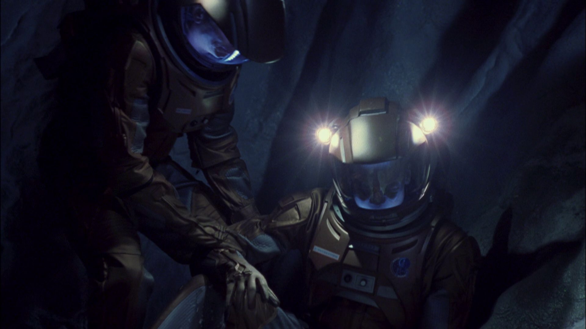 extant_StarTrek_ENT_1x08-BreakingTheIce_2992.jpg