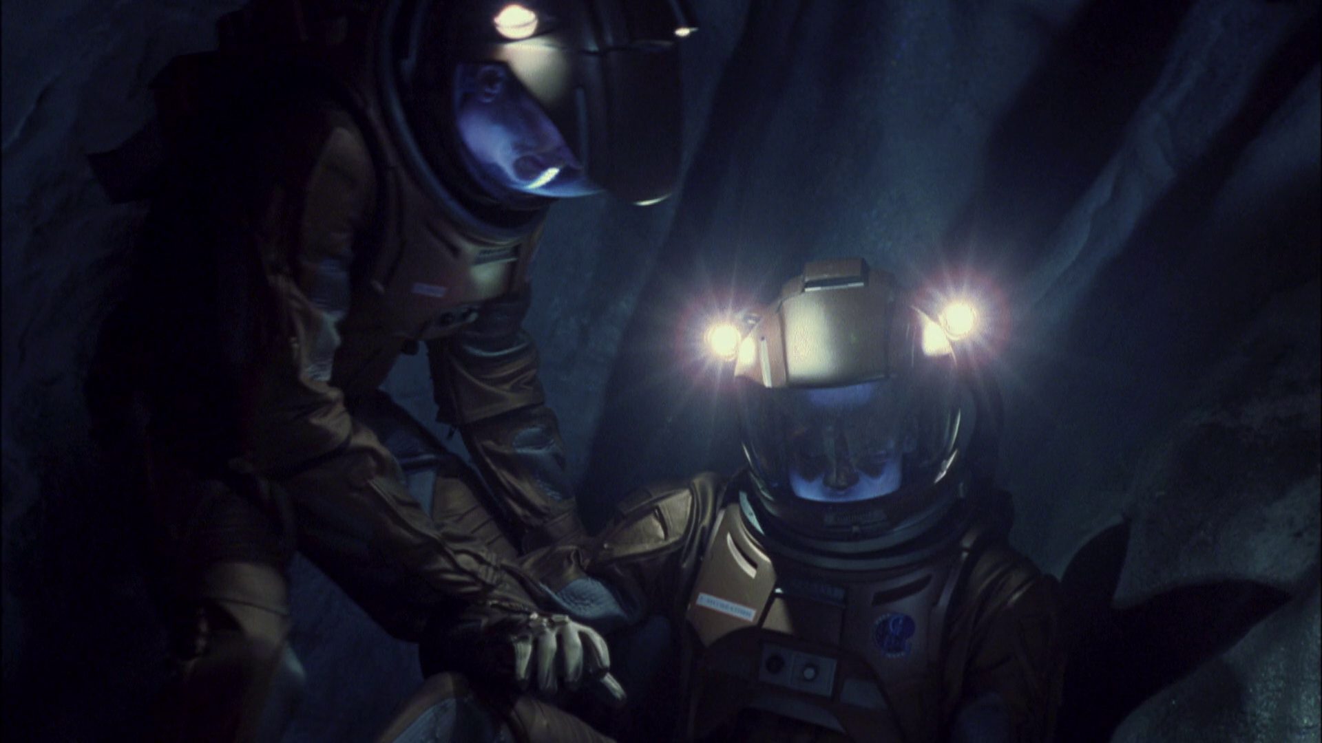 extant_StarTrek_ENT_1x08-BreakingTheIce_2993.jpg