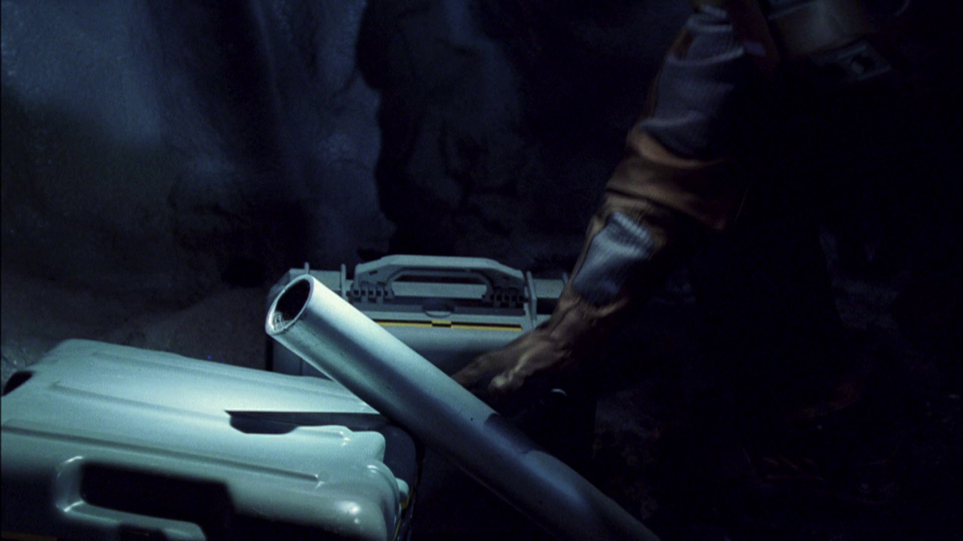 extant_StarTrek_ENT_1x08-BreakingTheIce_3017.jpg