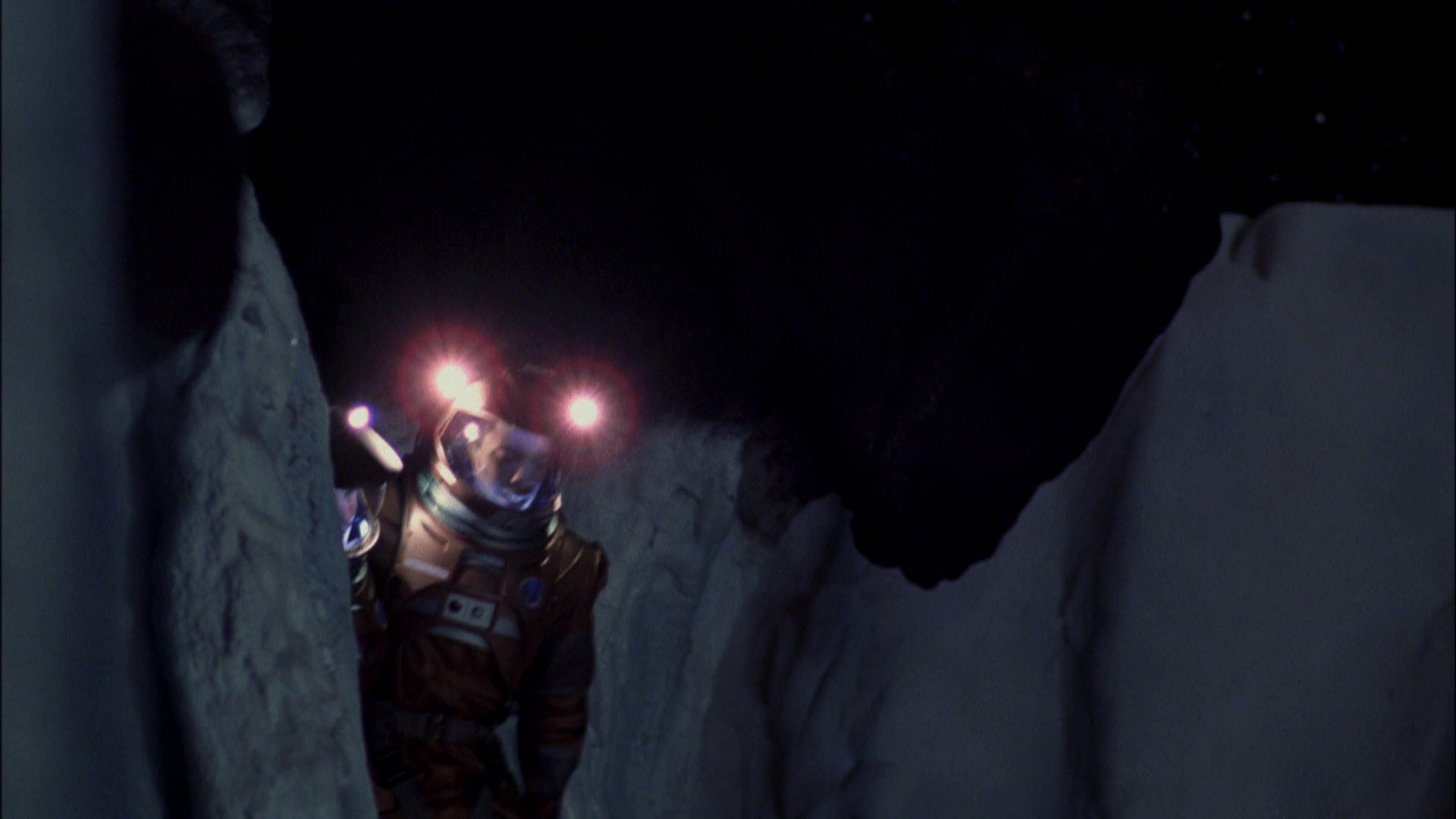 extant_StarTrek_ENT_1x08-BreakingTheIce_3027.jpg