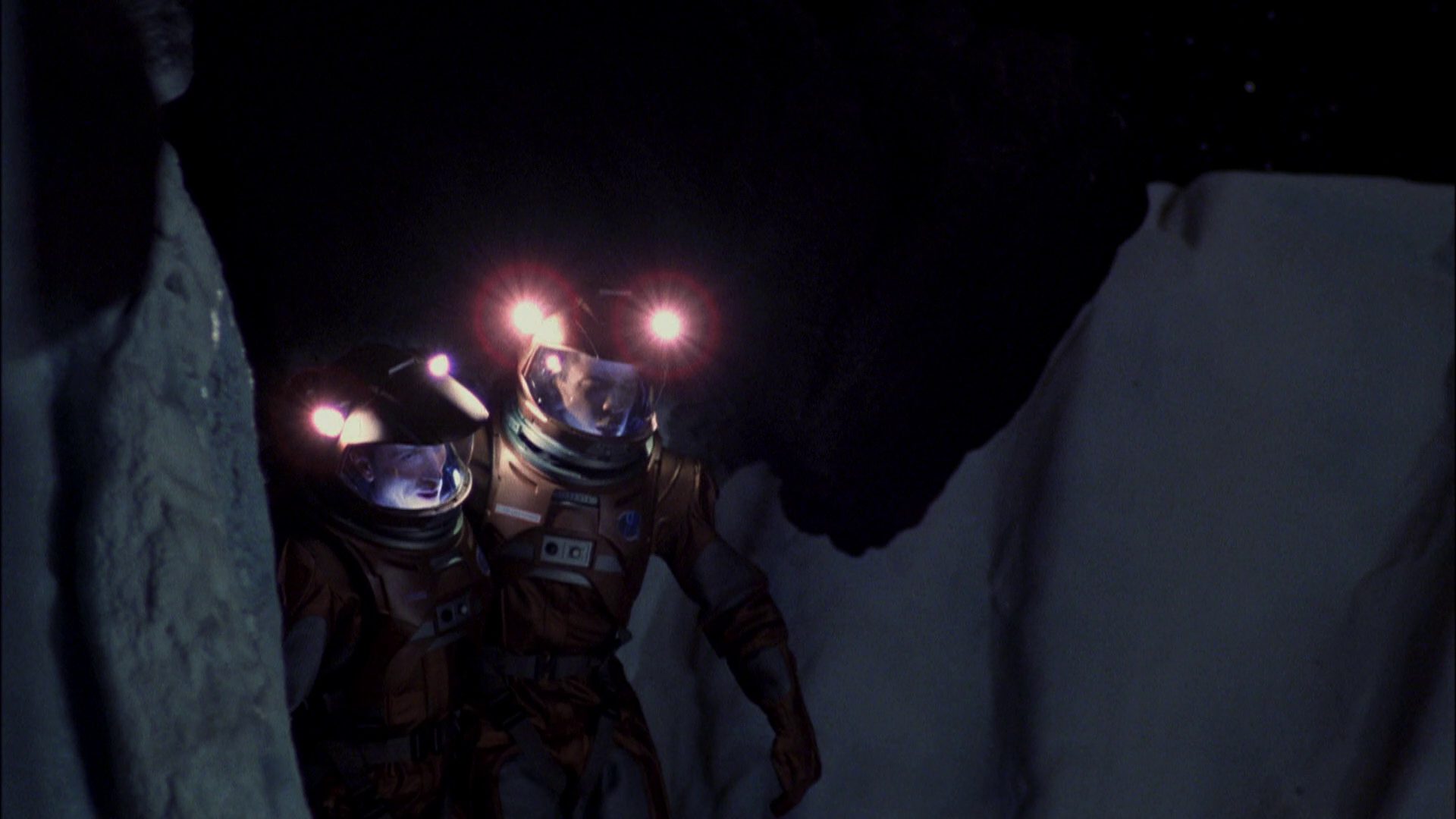 extant_StarTrek_ENT_1x08-BreakingTheIce_3028.jpg
