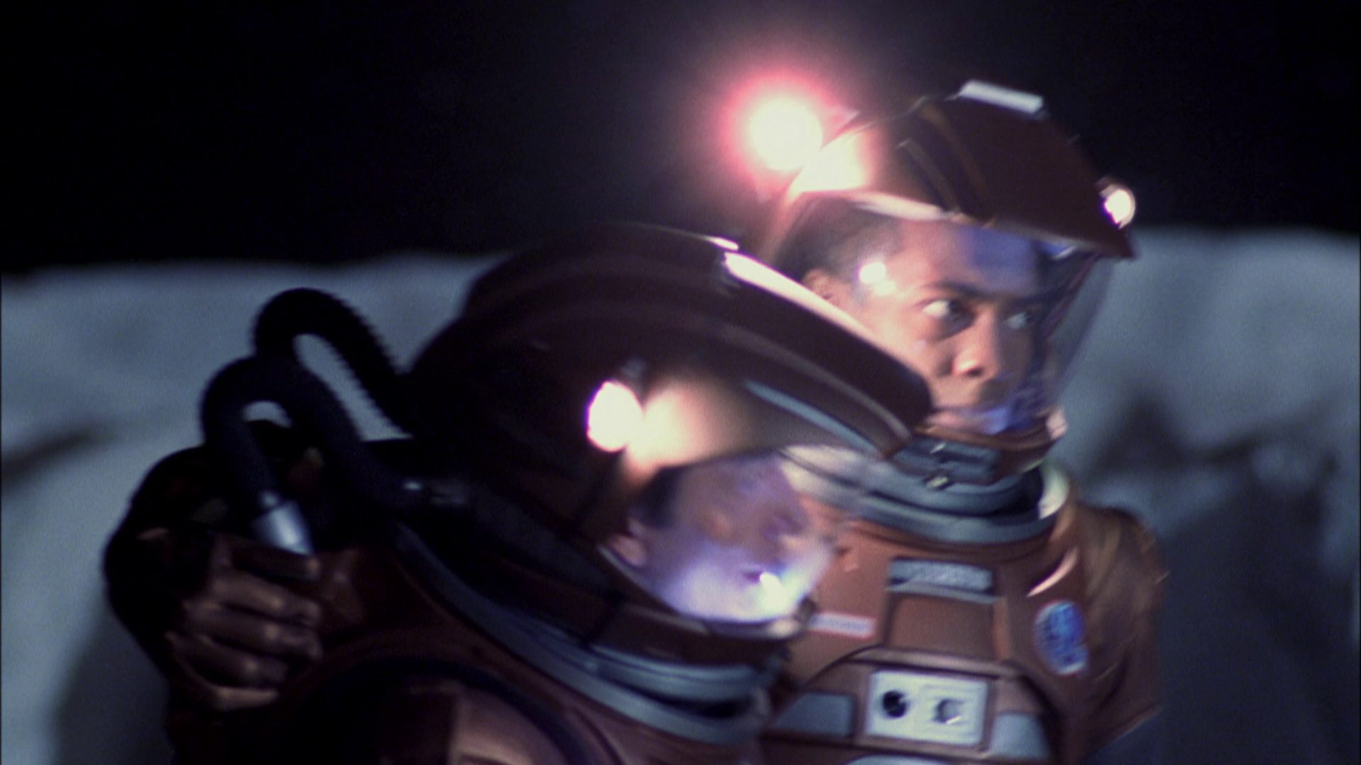 extant_StarTrek_ENT_1x08-BreakingTheIce_3050.jpg