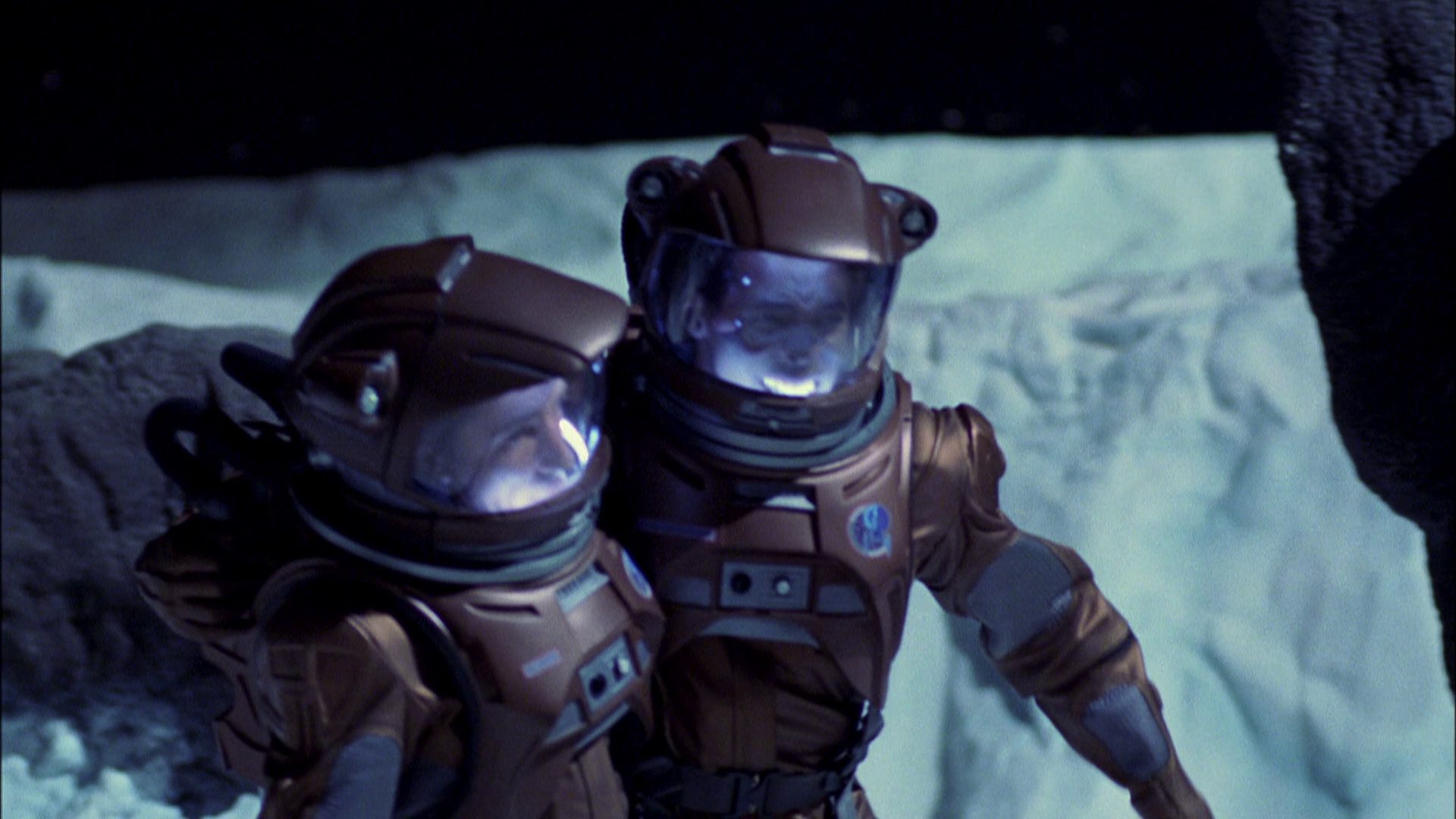 extant_StarTrek_ENT_1x08-BreakingTheIce_3063.jpg