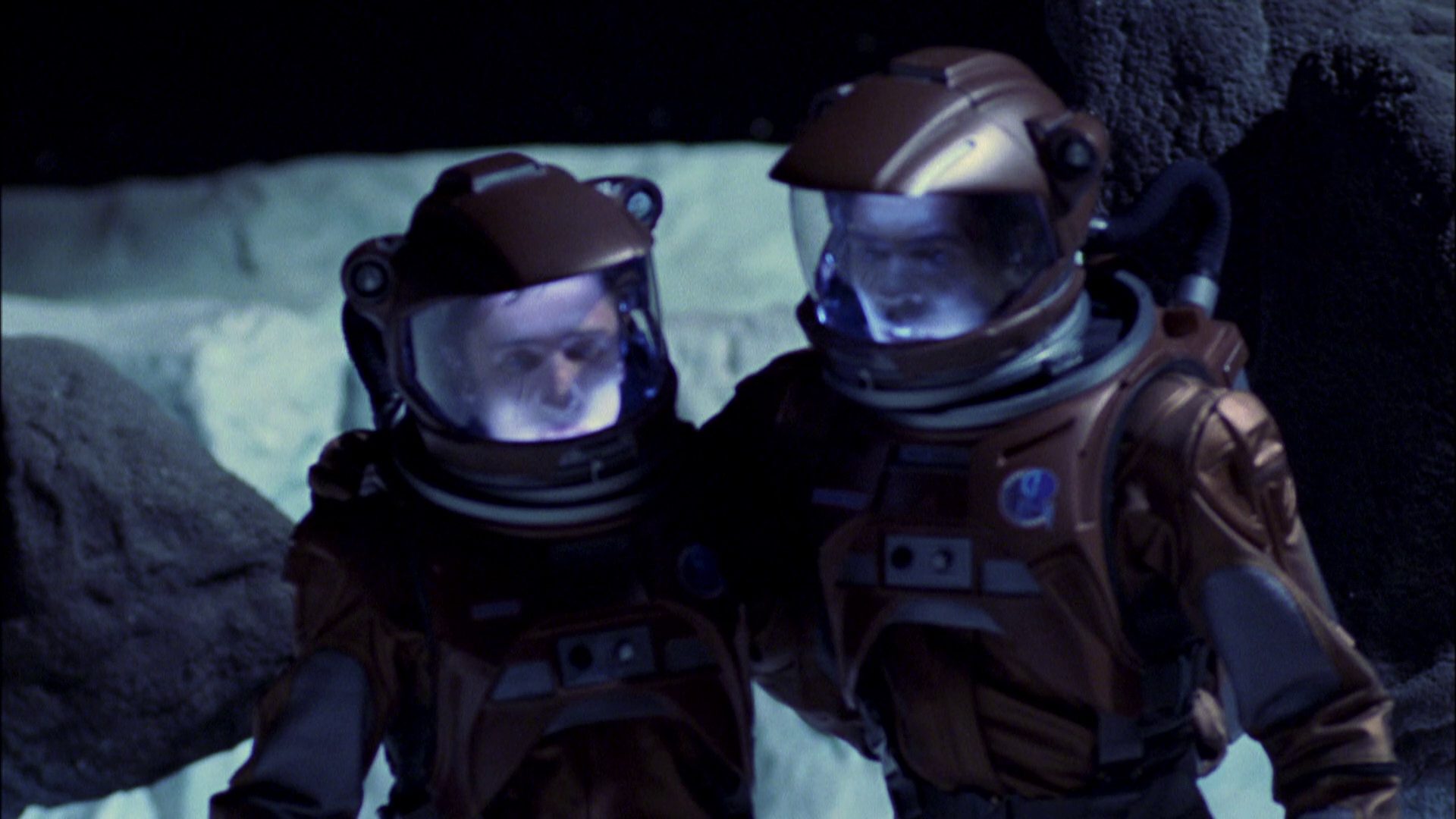 extant_StarTrek_ENT_1x08-BreakingTheIce_3069.jpg