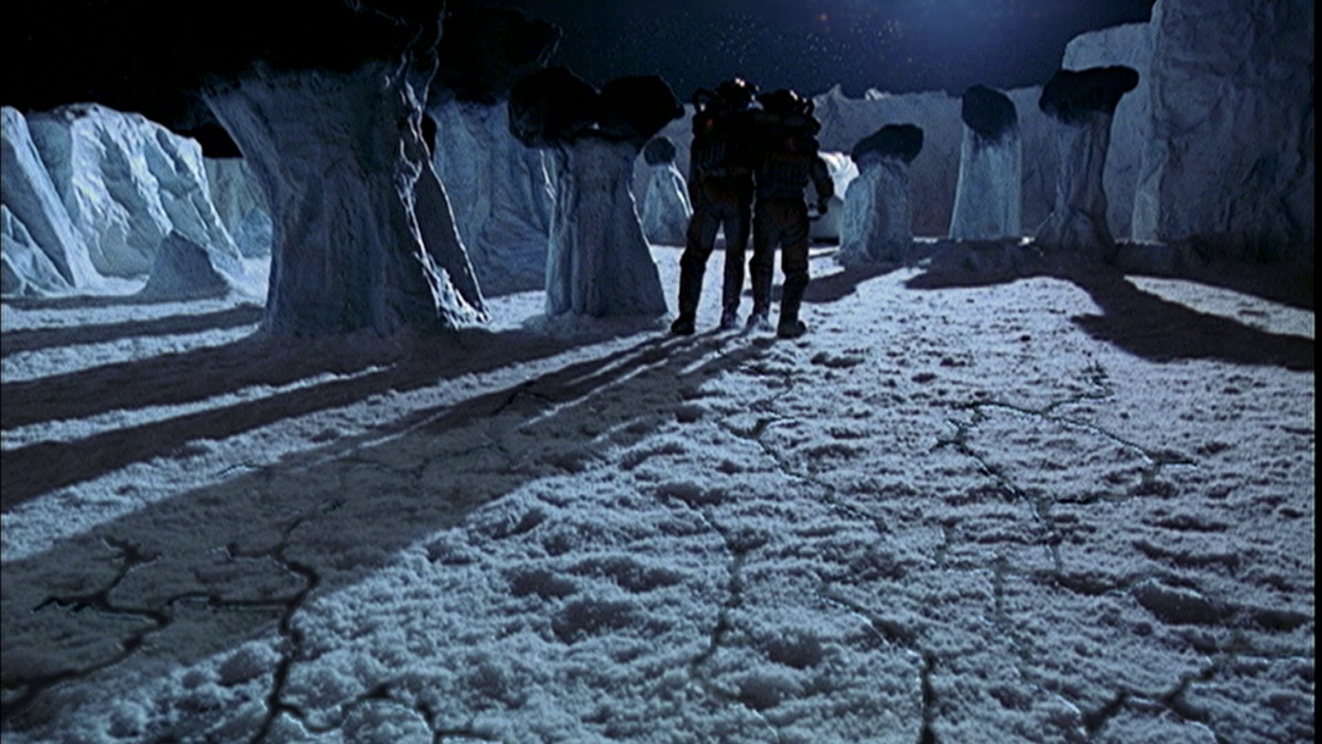 extant_StarTrek_ENT_1x08-BreakingTheIce_3095.jpg