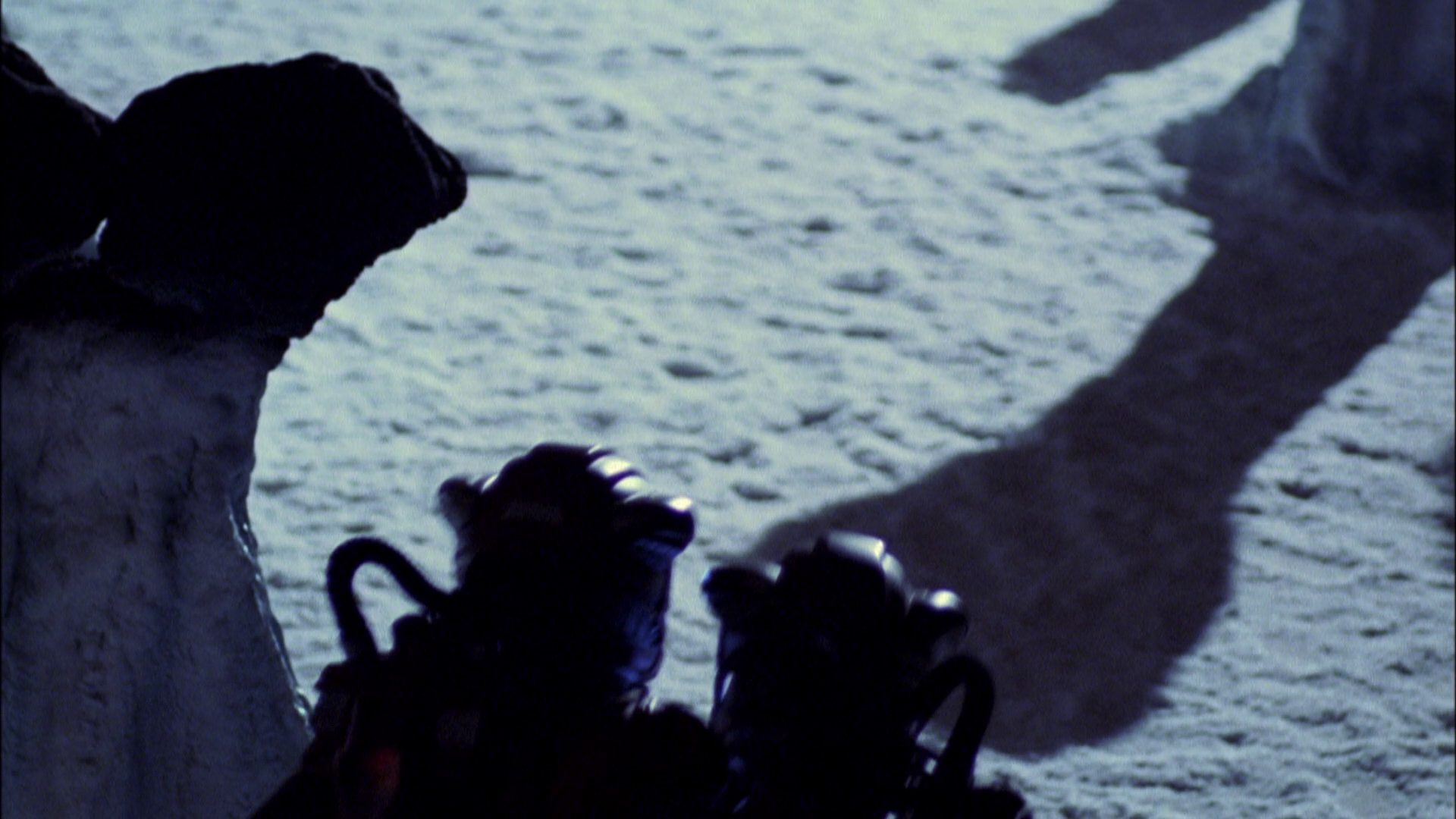 extant_StarTrek_ENT_1x08-BreakingTheIce_3097.jpg