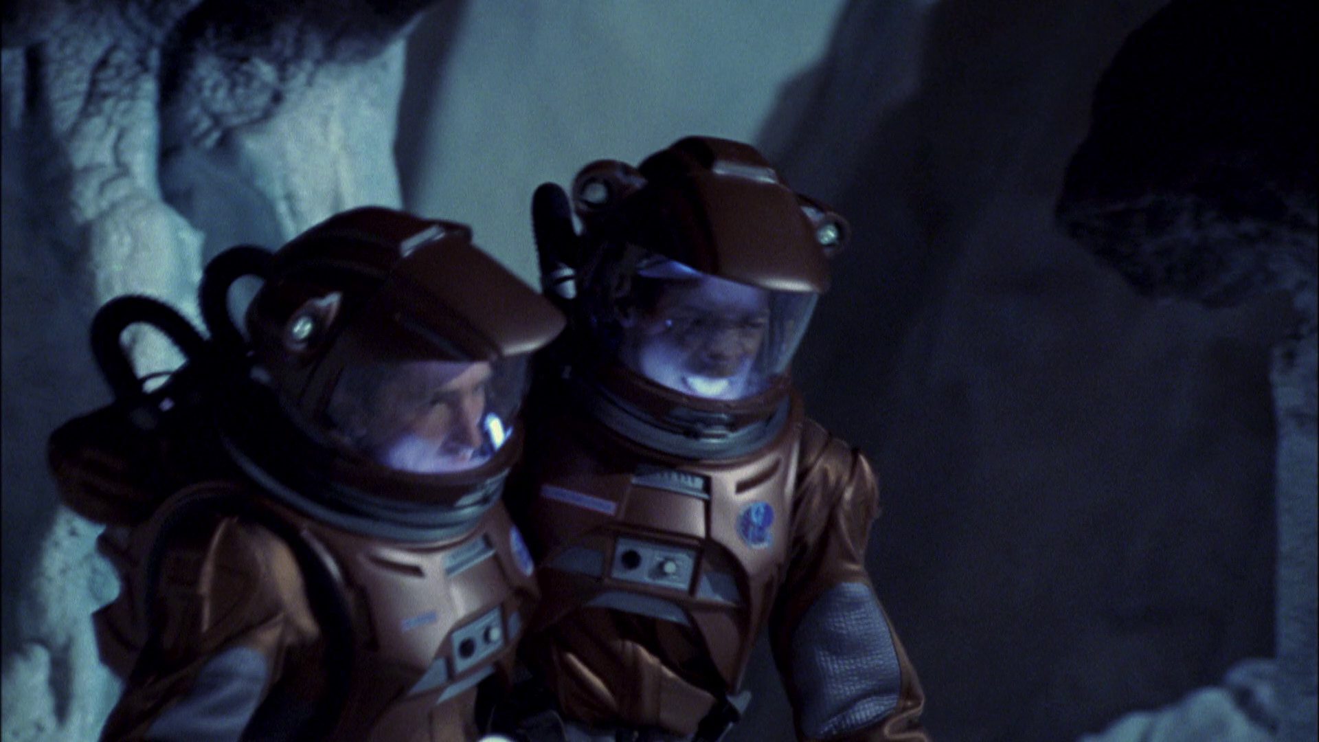 extant_StarTrek_ENT_1x08-BreakingTheIce_3110.jpg