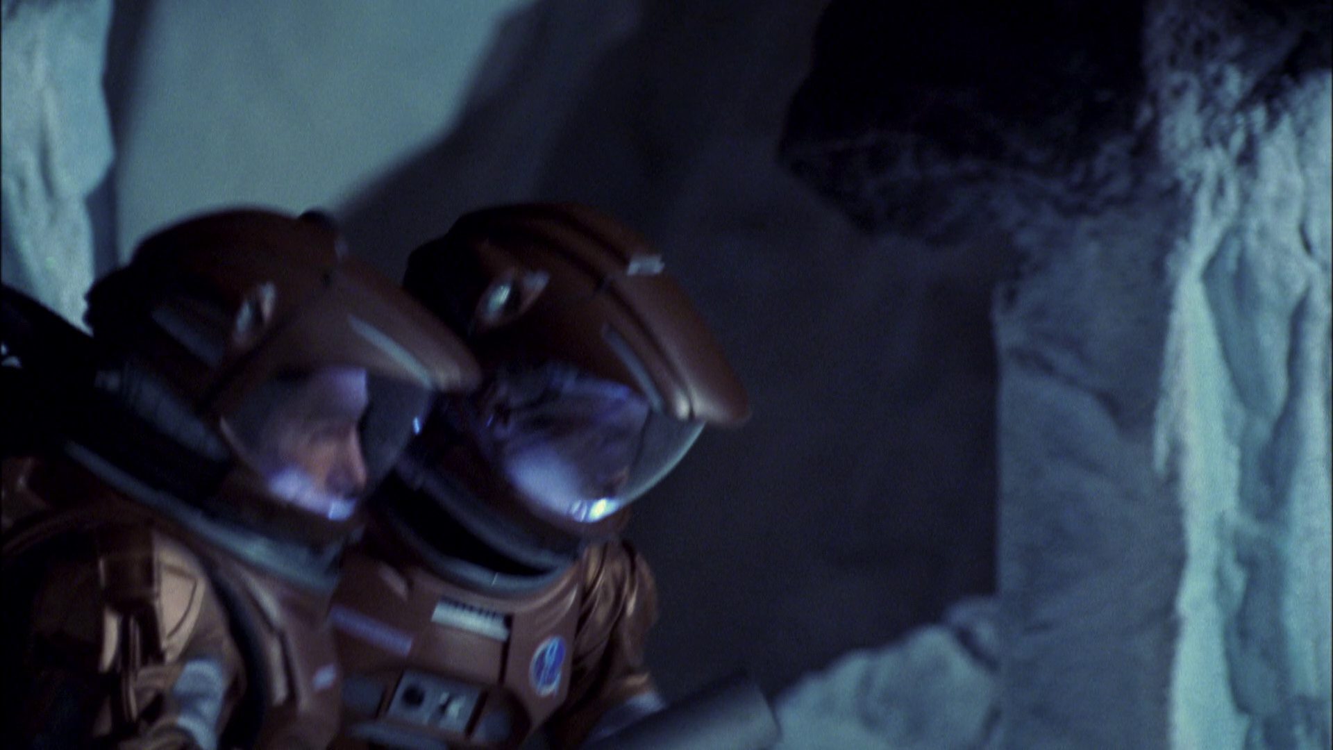 extant_StarTrek_ENT_1x08-BreakingTheIce_3116.jpg