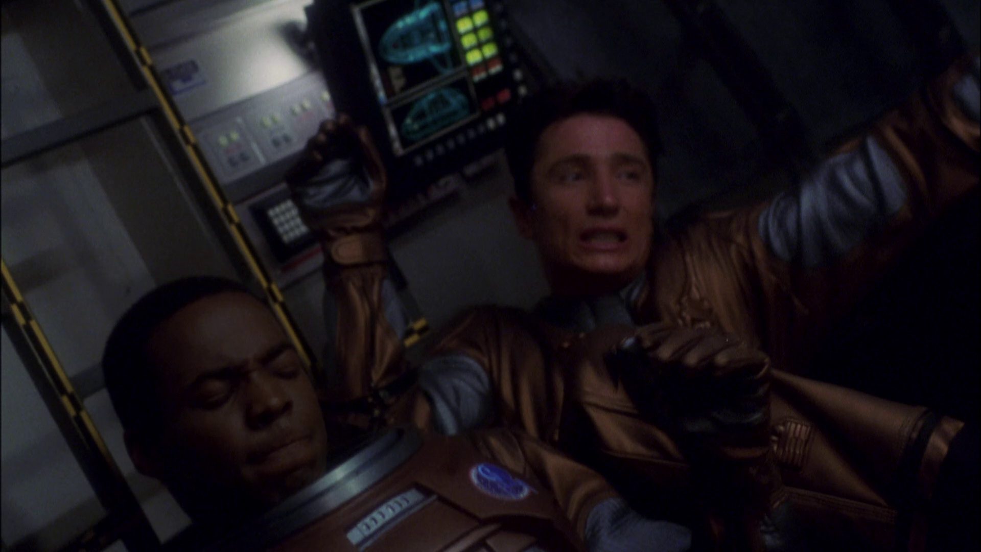 extant_StarTrek_ENT_1x08-BreakingTheIce_3196.jpg
