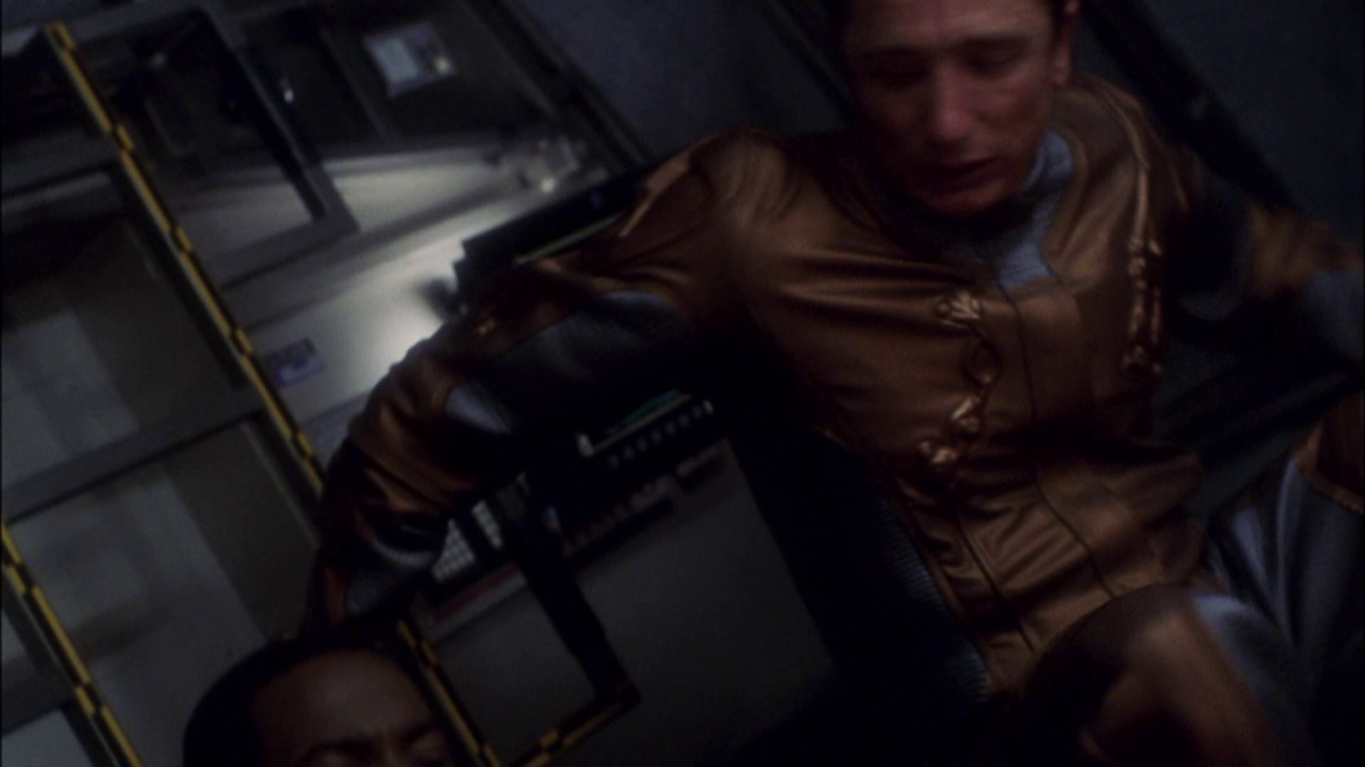 extant_StarTrek_ENT_1x08-BreakingTheIce_3199.jpg