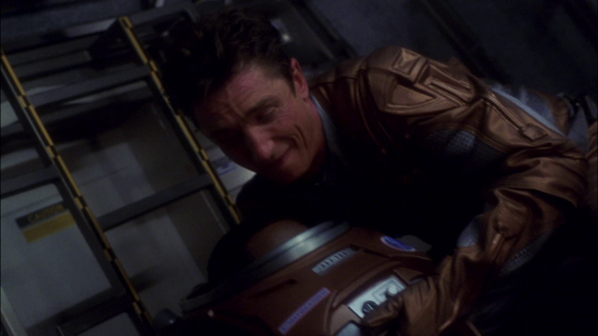 extant_StarTrek_ENT_1x08-BreakingTheIce_3203.jpg