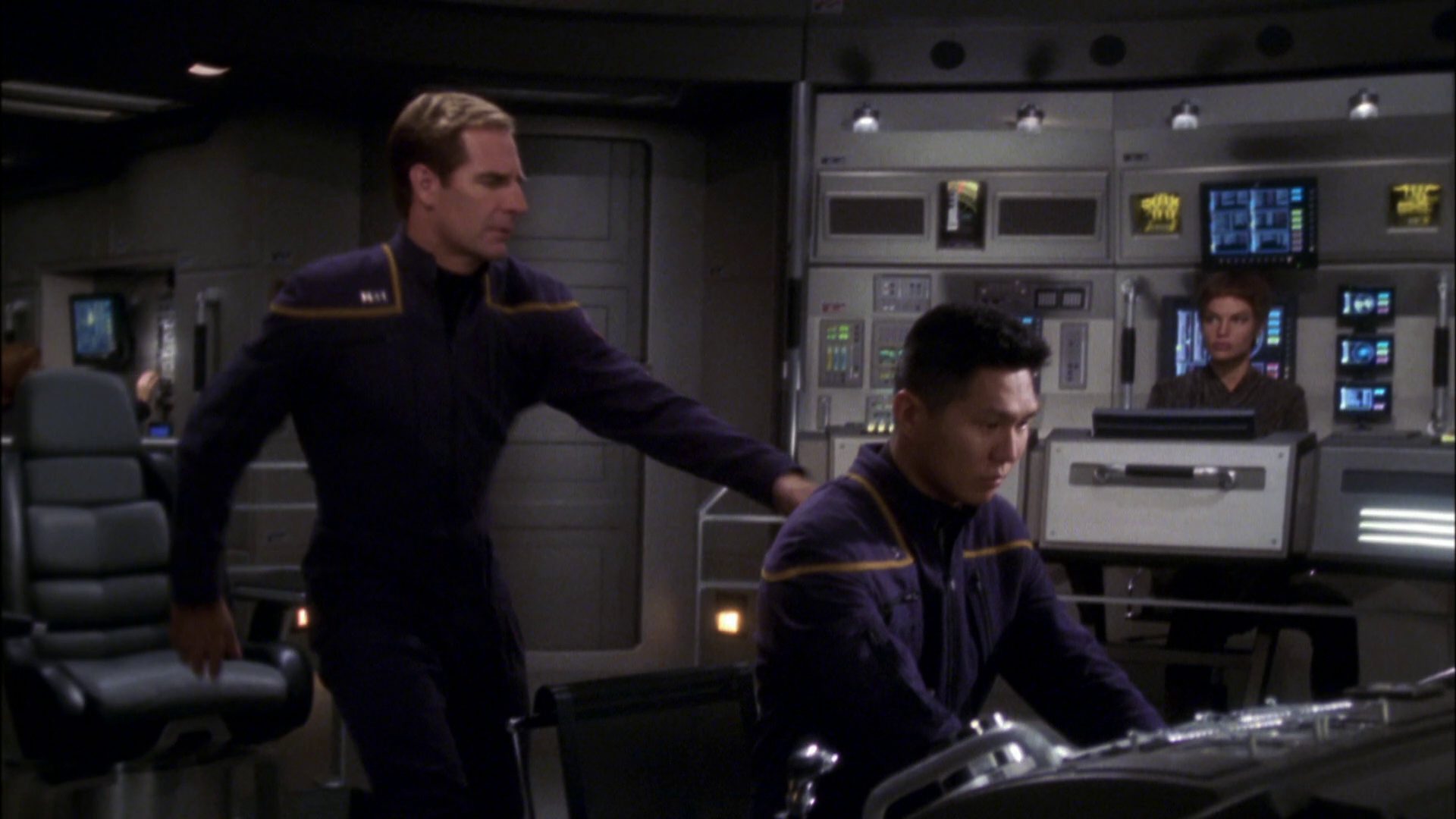 extant_StarTrek_ENT_1x08-BreakingTheIce_3252.jpg