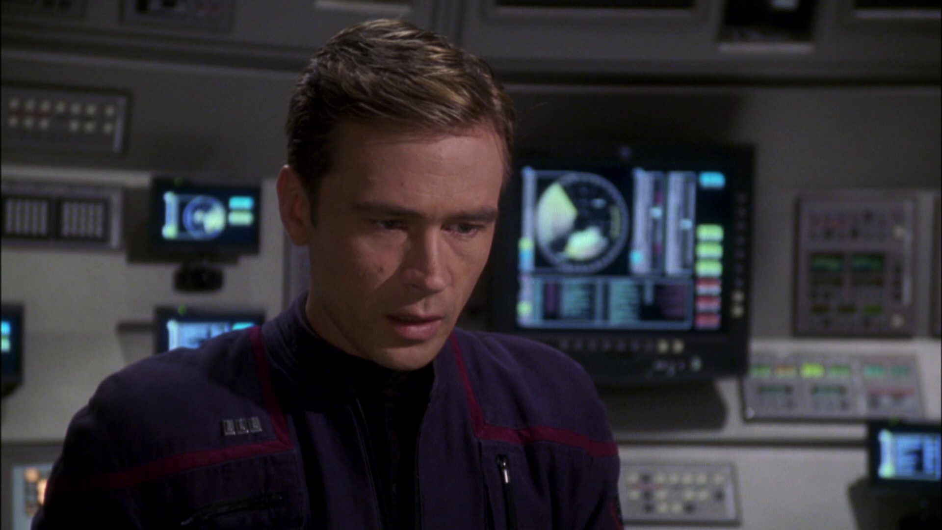 extant_StarTrek_ENT_1x08-BreakingTheIce_3289.jpg