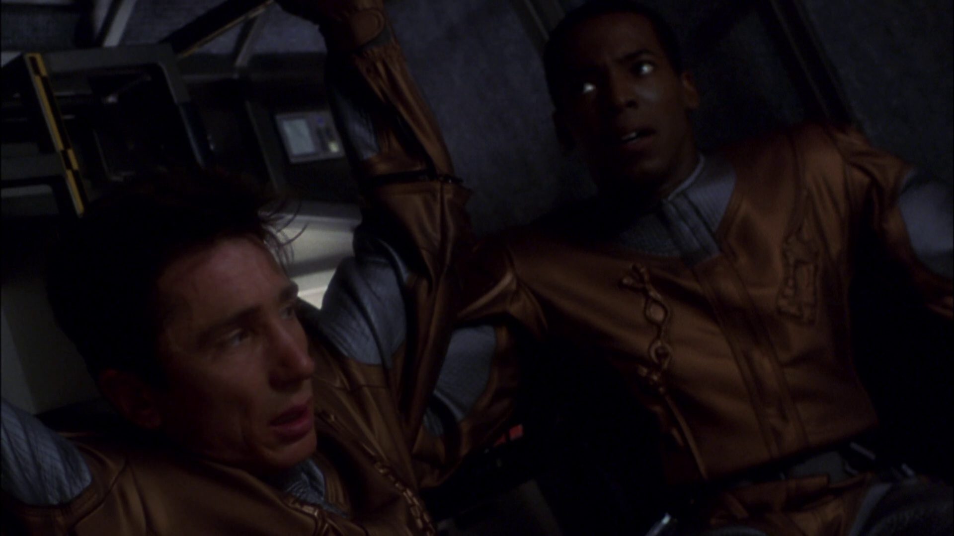 extant_StarTrek_ENT_1x08-BreakingTheIce_3368.jpg