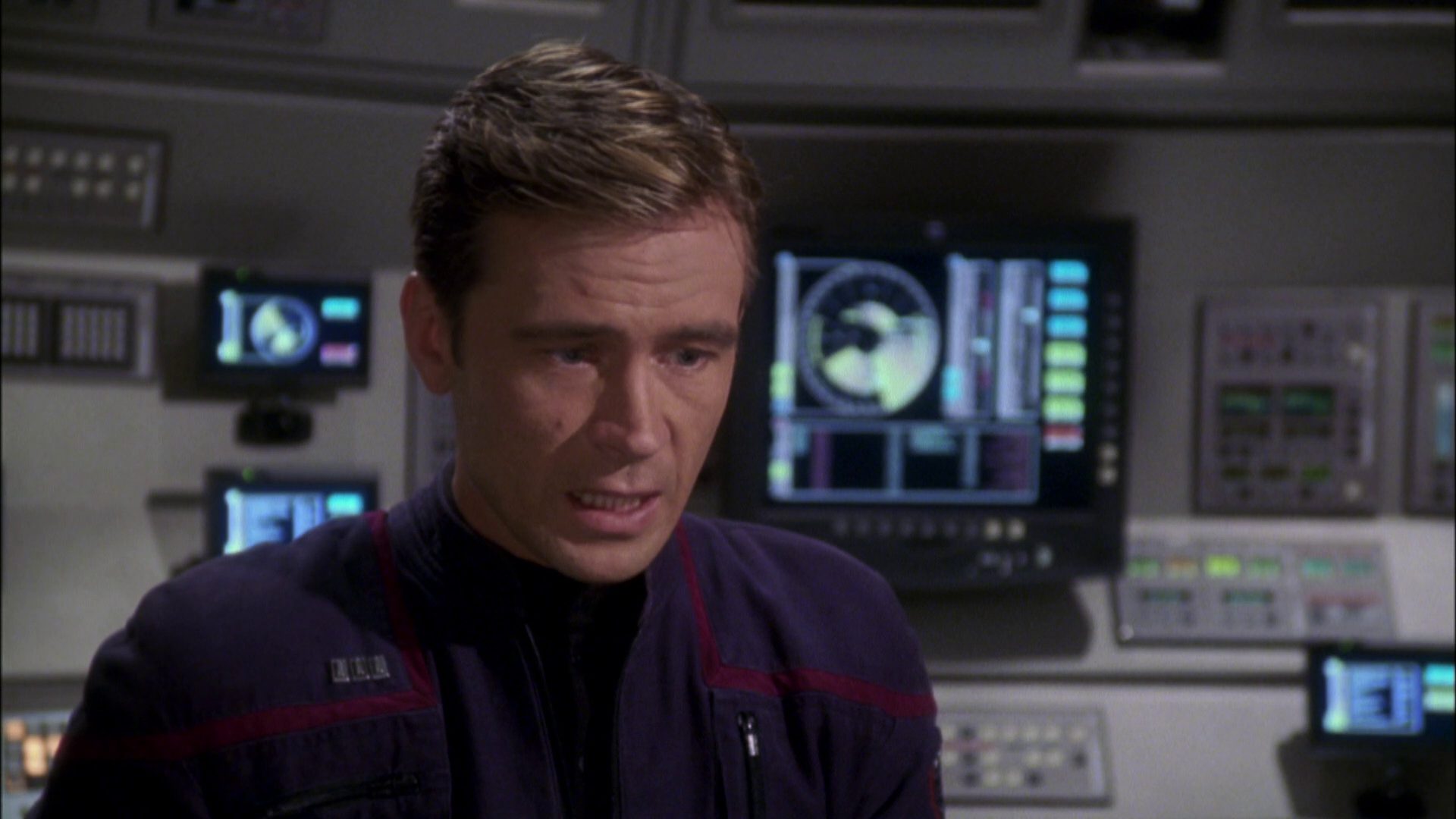 extant_StarTrek_ENT_1x08-BreakingTheIce_3370.jpg