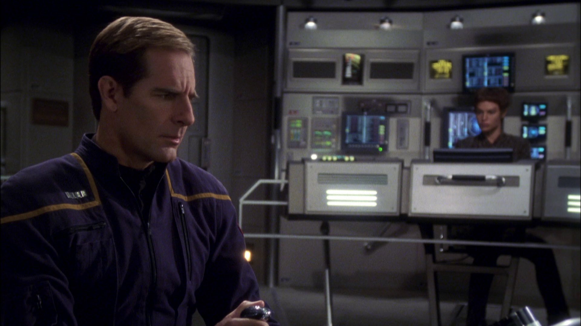 extant_StarTrek_ENT_1x08-BreakingTheIce_3380.jpg