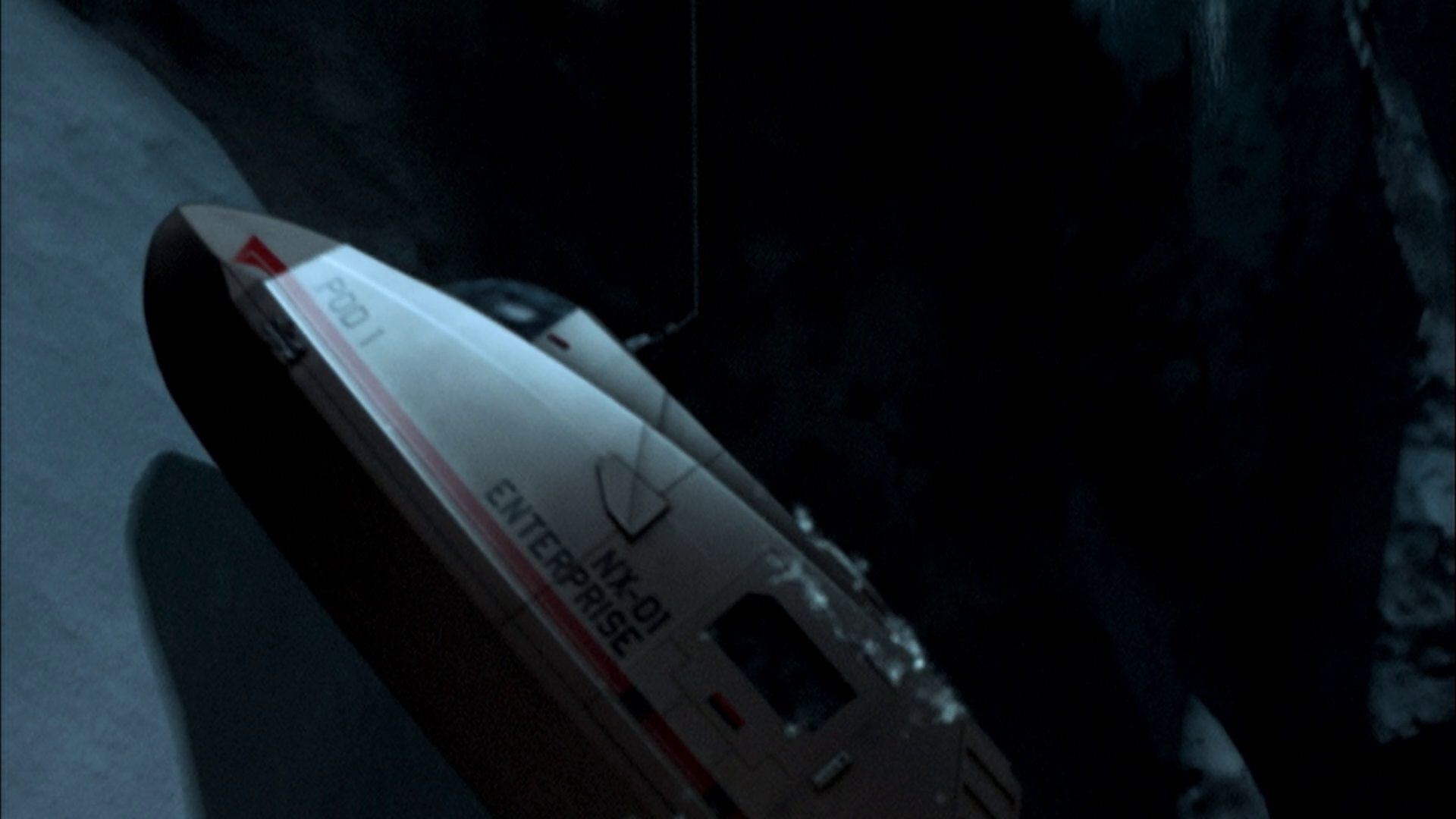extant_StarTrek_ENT_1x08-BreakingTheIce_3384.jpg