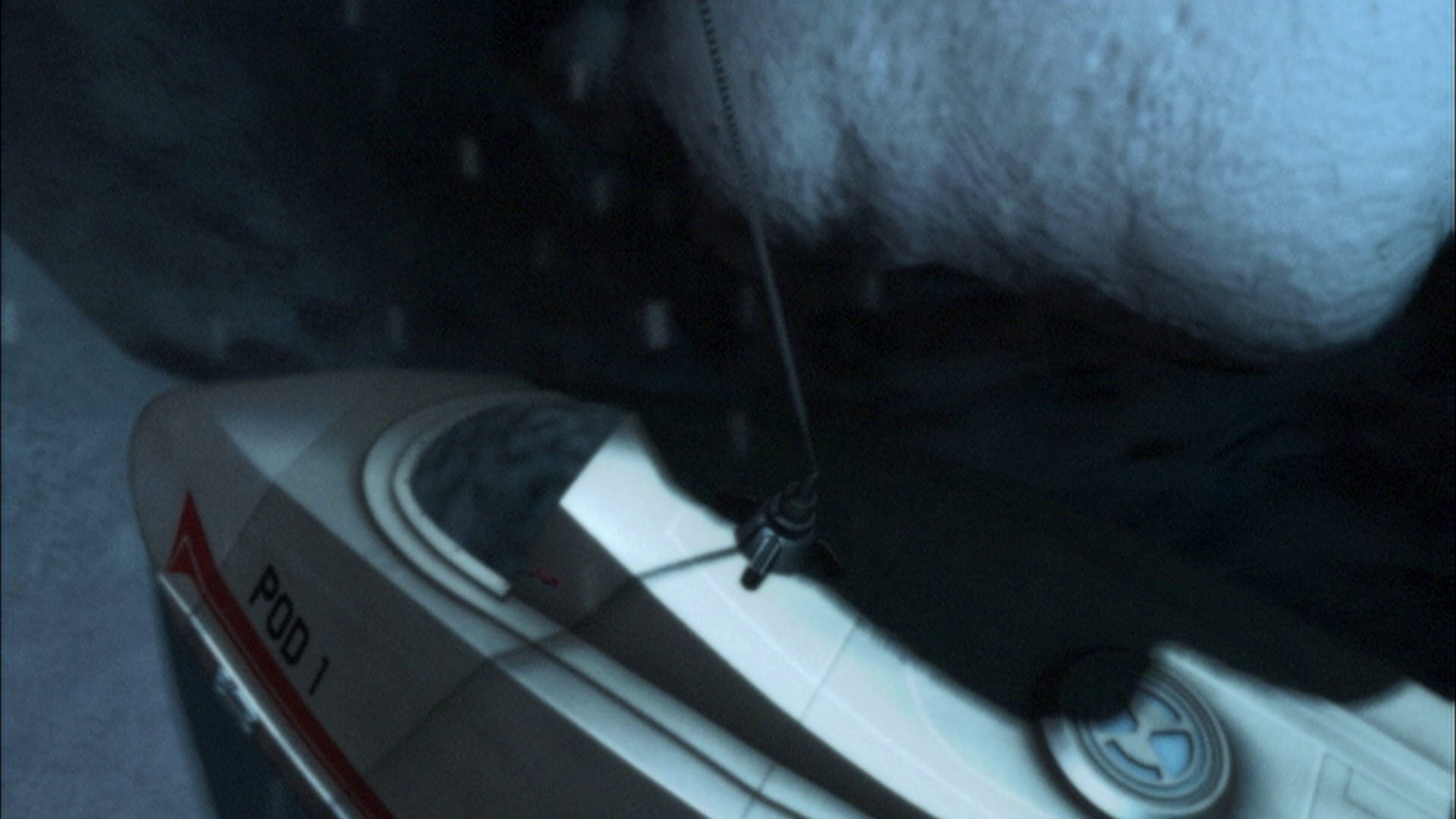 extant_StarTrek_ENT_1x08-BreakingTheIce_3396.jpg
