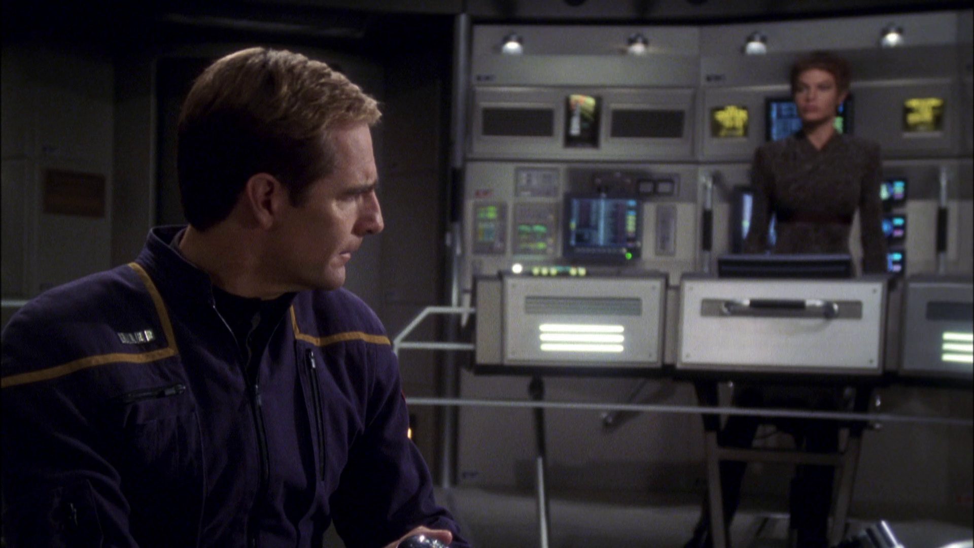 extant_StarTrek_ENT_1x08-BreakingTheIce_3432.jpg