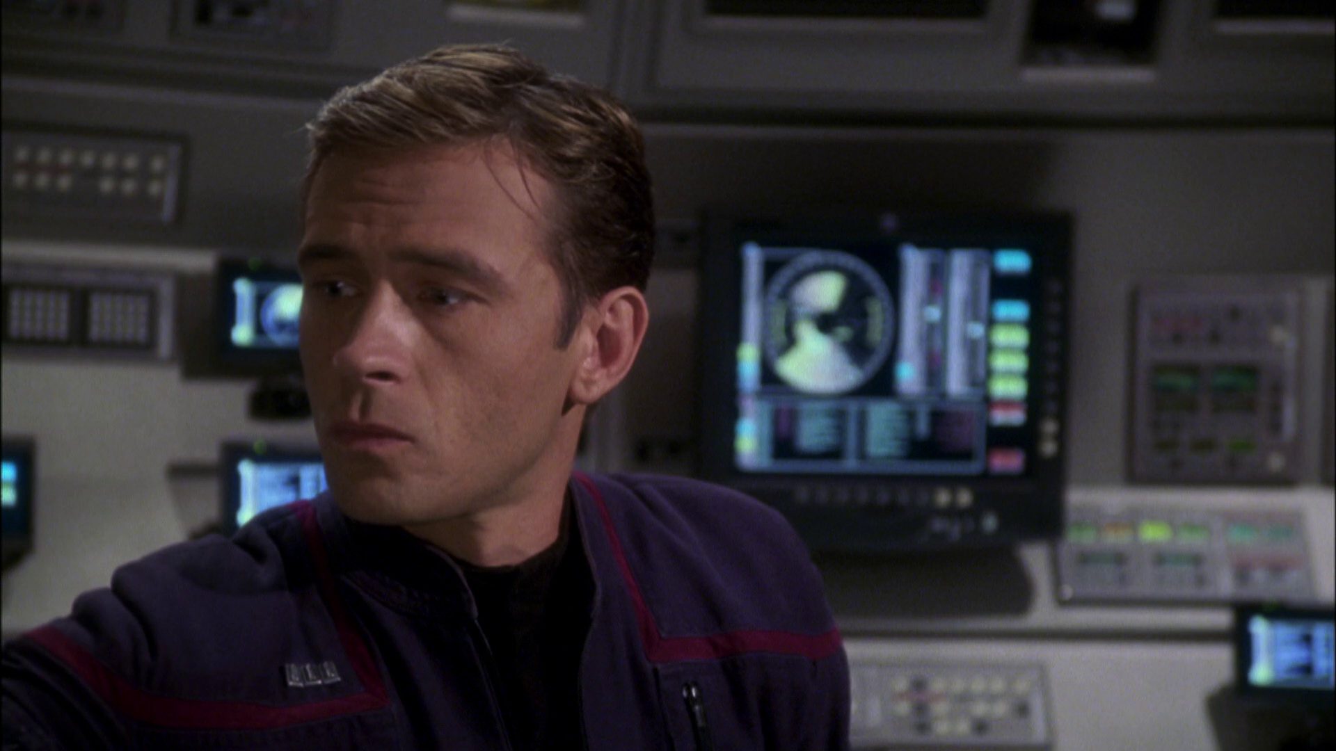 extant_StarTrek_ENT_1x08-BreakingTheIce_3447.jpg
