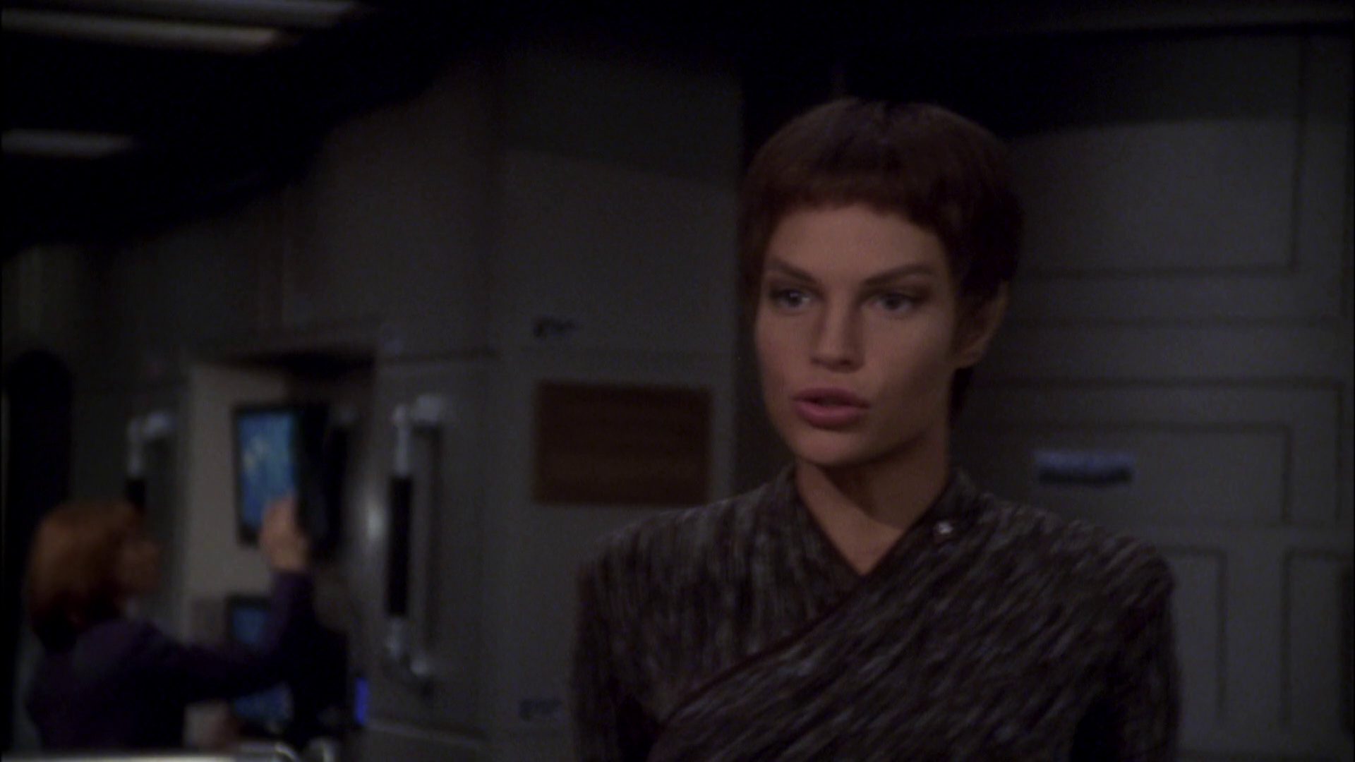 extant_StarTrek_ENT_1x08-BreakingTheIce_3454.jpg