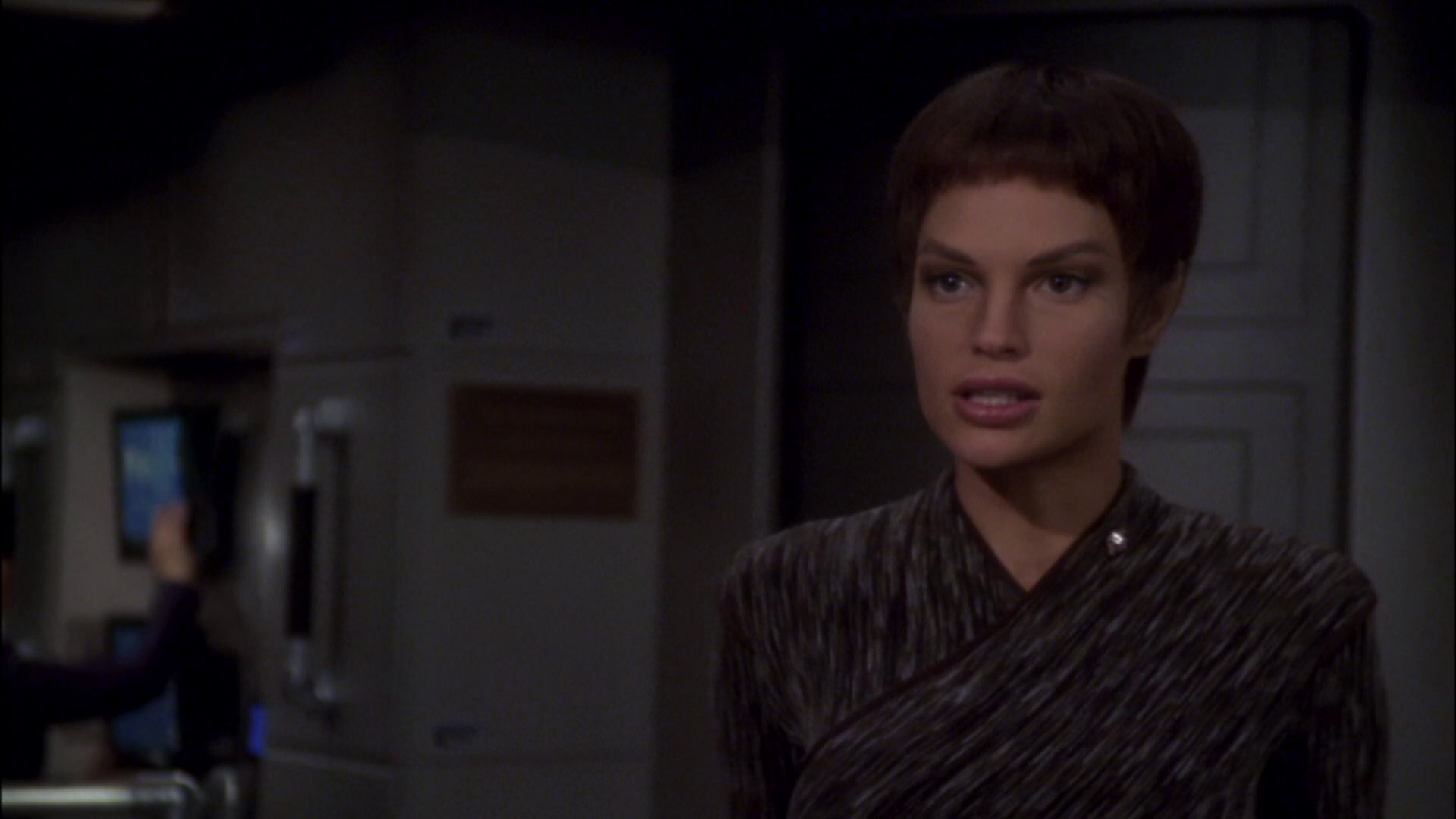 extant_StarTrek_ENT_1x08-BreakingTheIce_3455.jpg