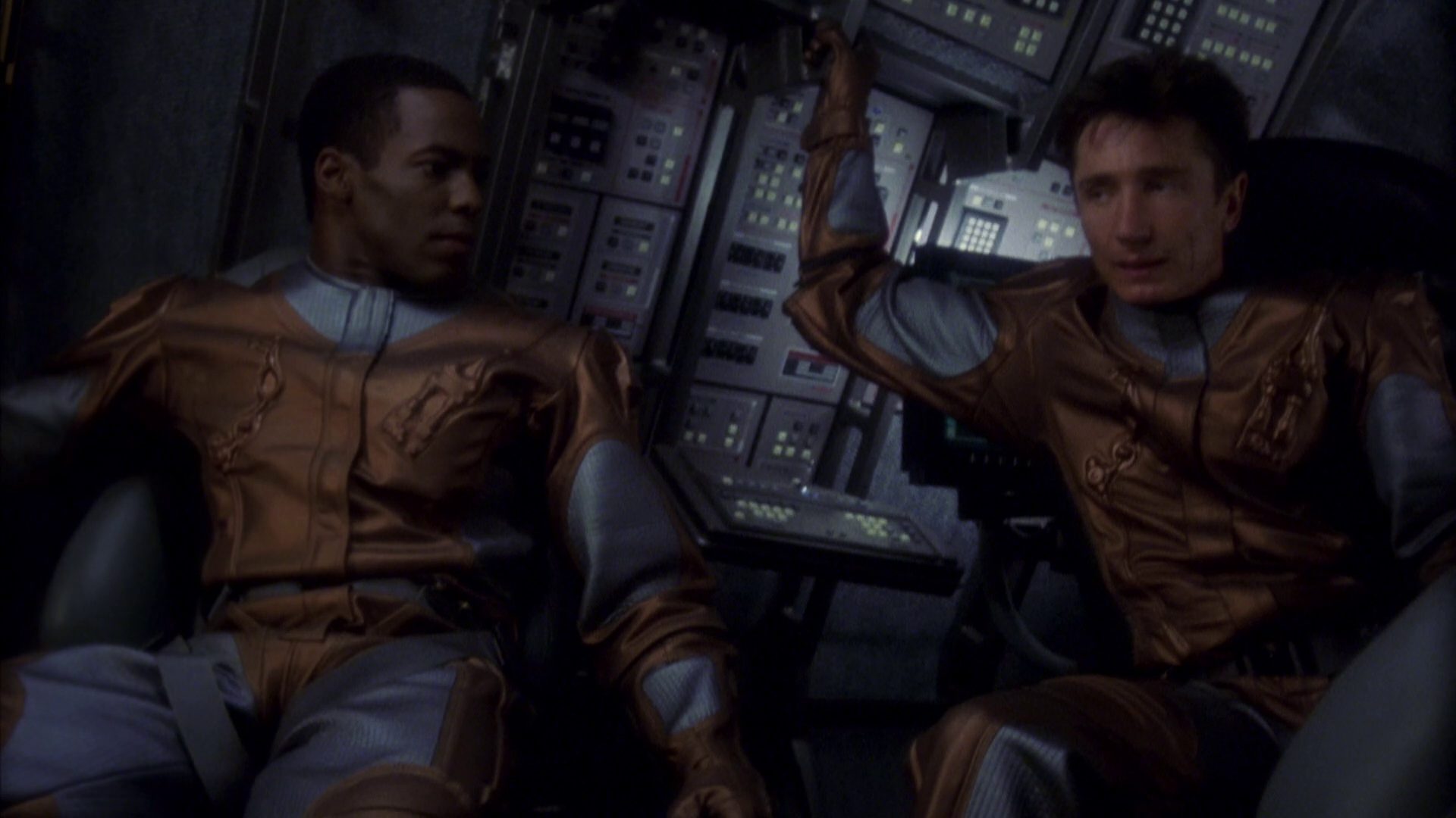 extant_StarTrek_ENT_1x08-BreakingTheIce_3513.jpg