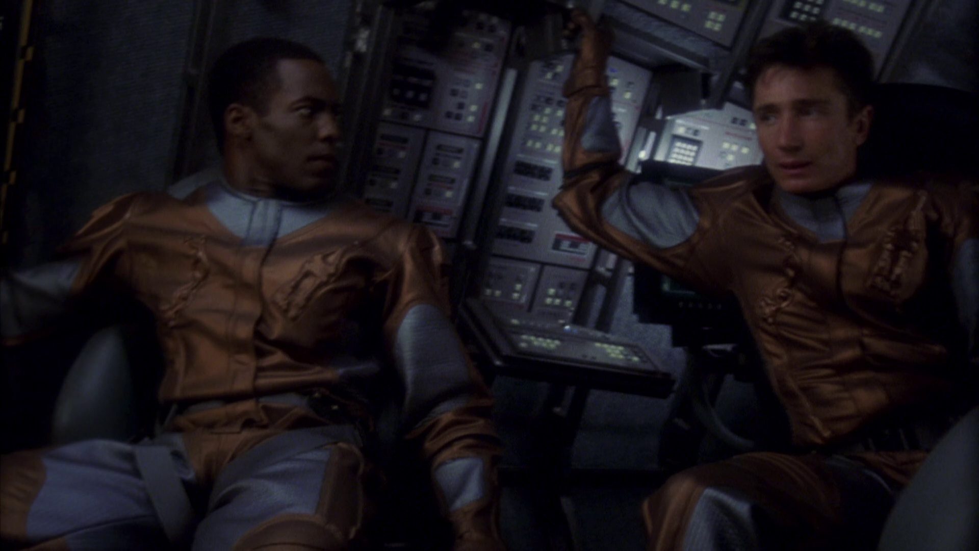 extant_StarTrek_ENT_1x08-BreakingTheIce_3514.jpg