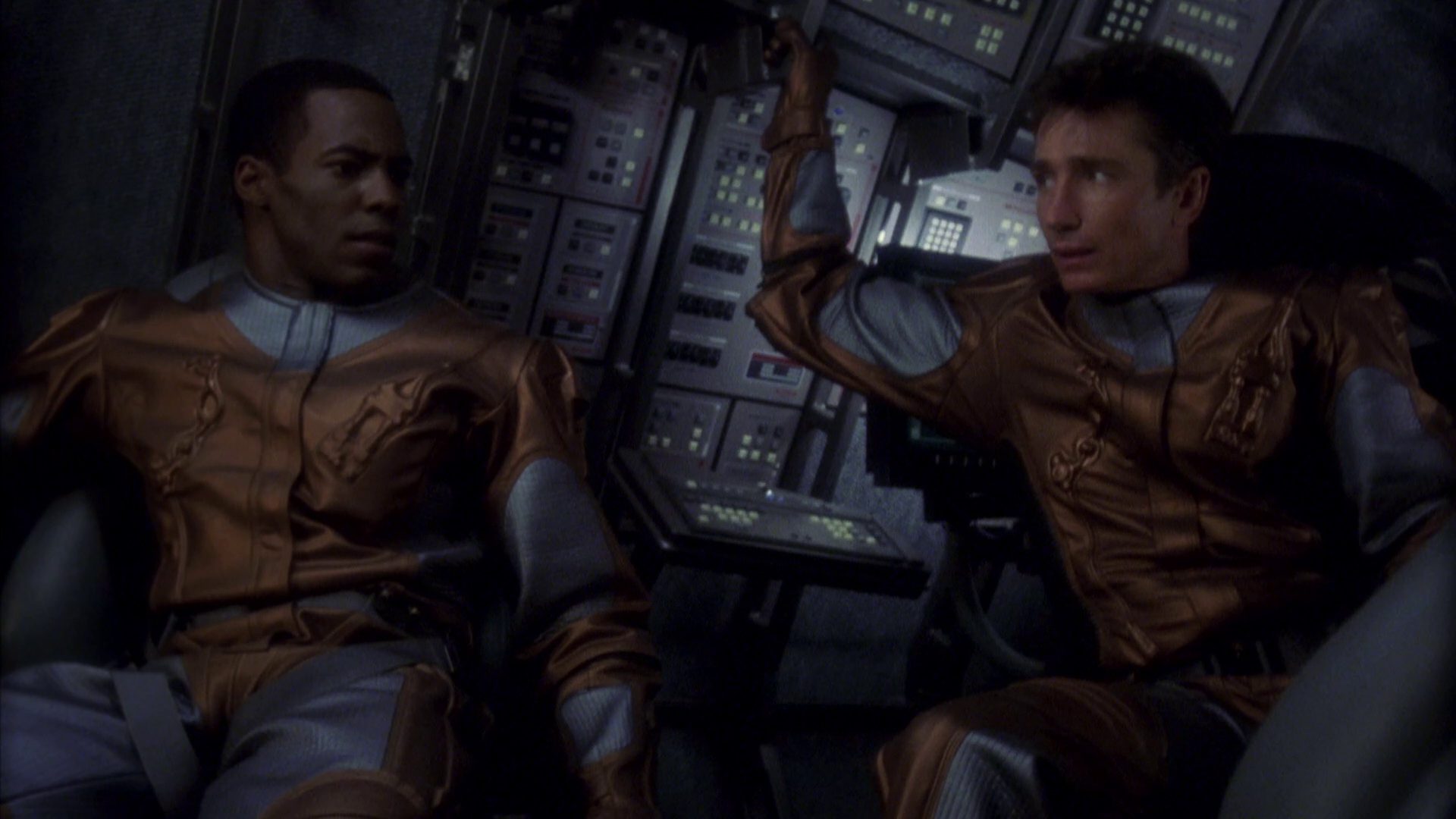 extant_StarTrek_ENT_1x08-BreakingTheIce_3515.jpg