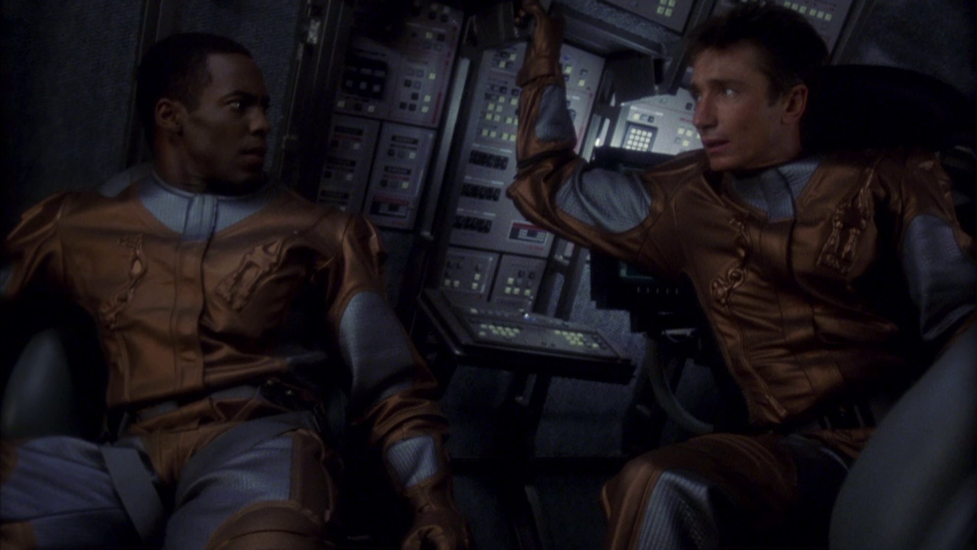 extant_StarTrek_ENT_1x08-BreakingTheIce_3517.jpg