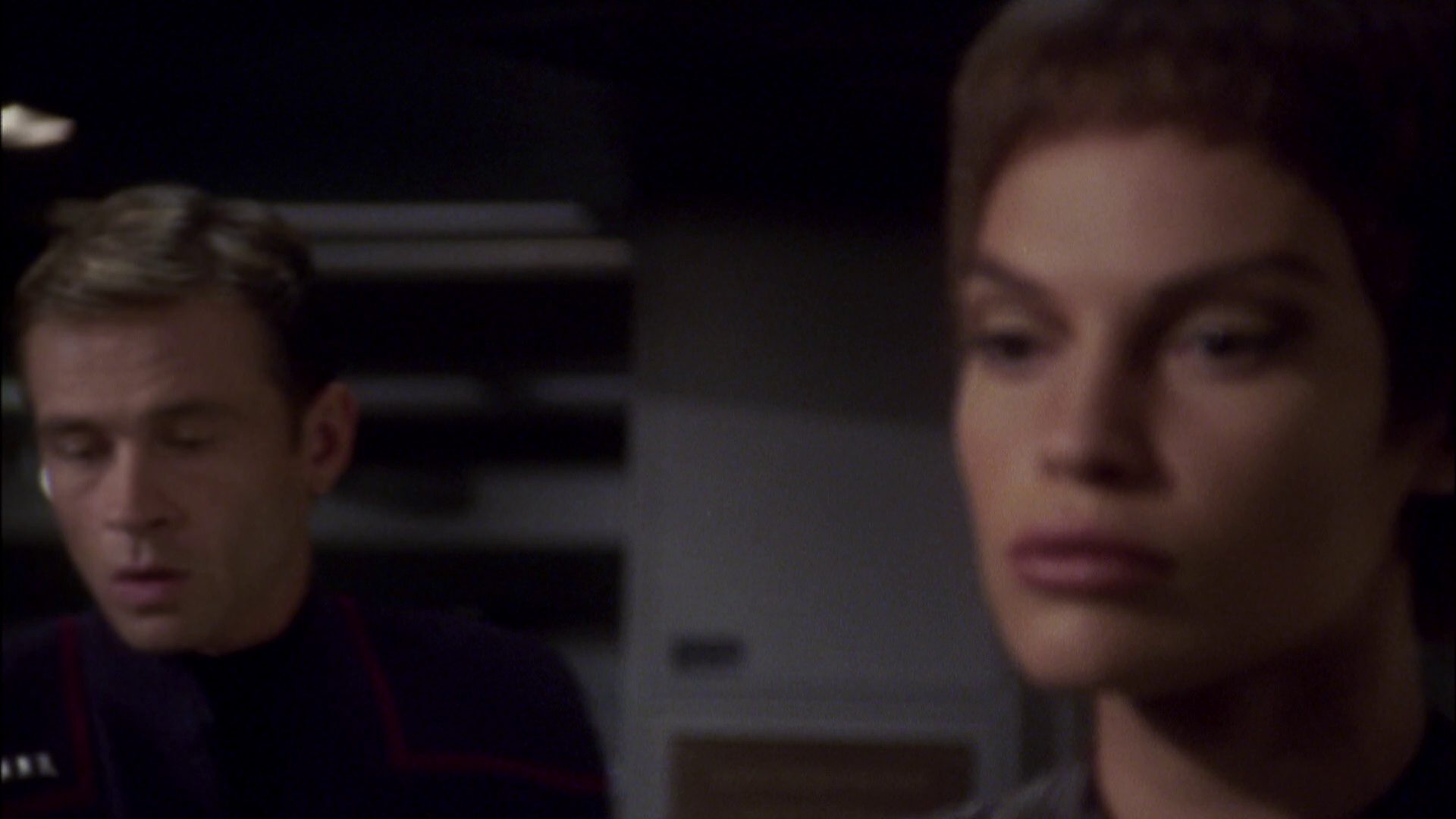 extant_StarTrek_ENT_1x08-BreakingTheIce_3597.jpg