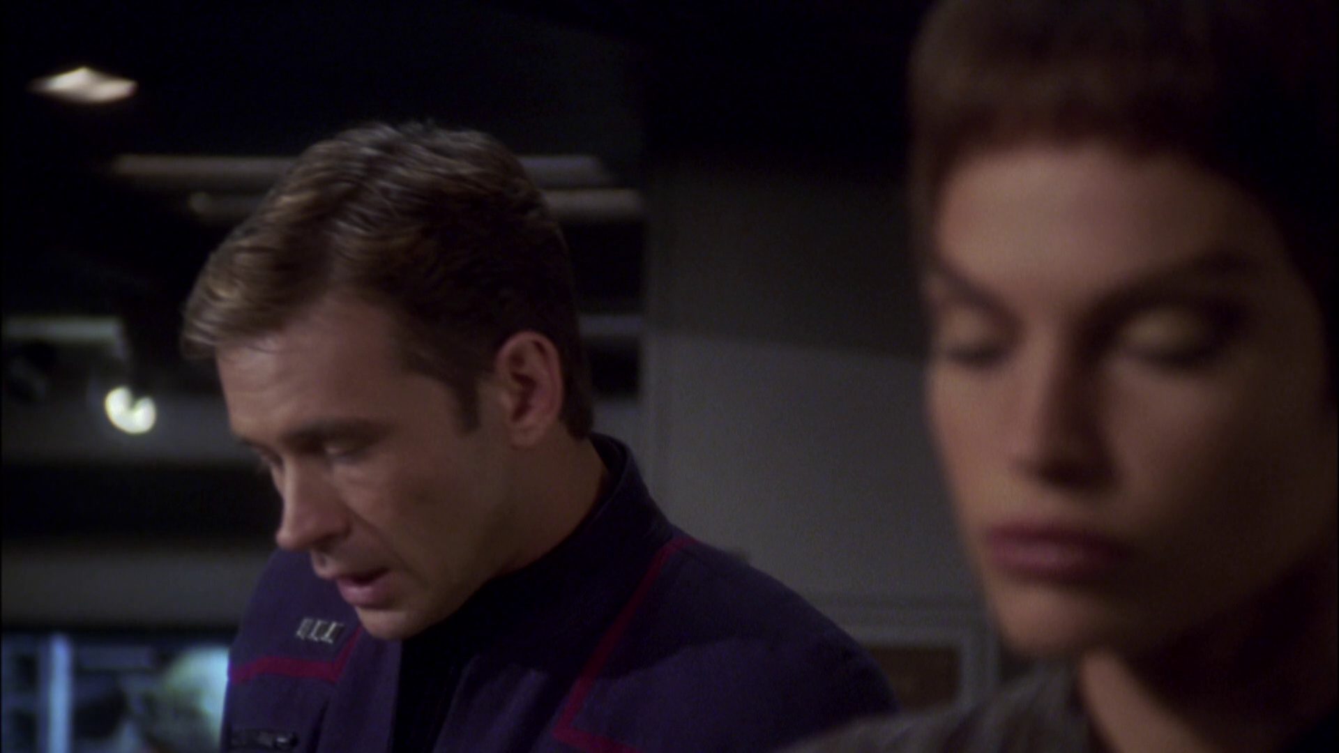 extant_StarTrek_ENT_1x08-BreakingTheIce_3599.jpg