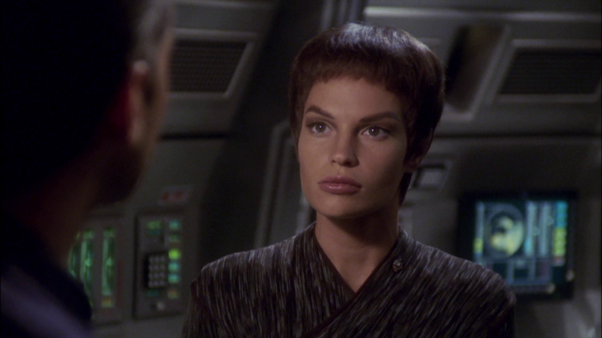 extant_StarTrek_ENT_1x08-BreakingTheIce_3602.jpg