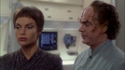extant_StarTrek_ENT_1x08-BreakingTheIce_1942.jpg