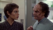 extant_StarTrek_ENT_1x08-BreakingTheIce_1994.jpg