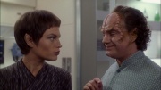 extant_StarTrek_ENT_1x08-BreakingTheIce_1997.jpg