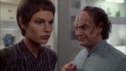 extant_StarTrek_ENT_1x08-BreakingTheIce_1999.jpg
