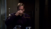 extant_StarTrek_ENT_1x08-BreakingTheIce_2279.jpg