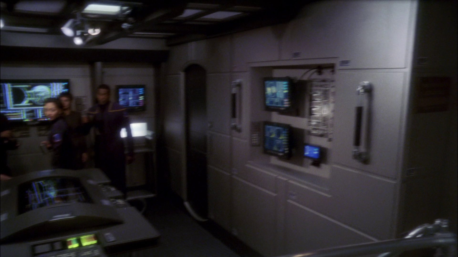 extant_StarTrek_ENT_1x09-Civilization_0013.jpg