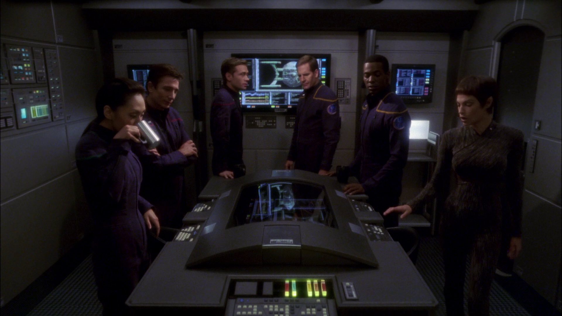 extant_StarTrek_ENT_1x09-Civilization_0024.jpg