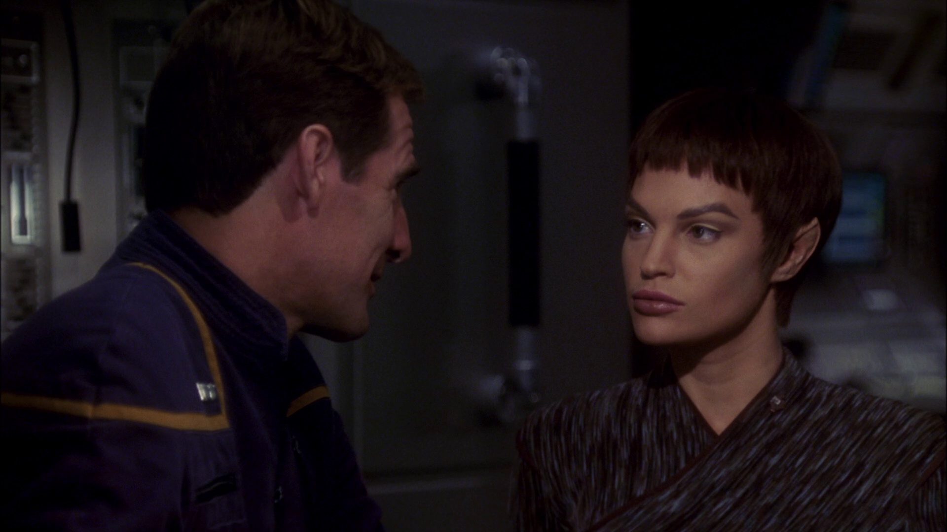 extant_StarTrek_ENT_1x09-Civilization_0100.jpg