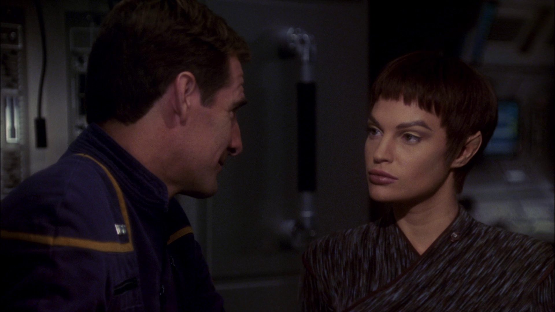 extant_StarTrek_ENT_1x09-Civilization_0101.jpg