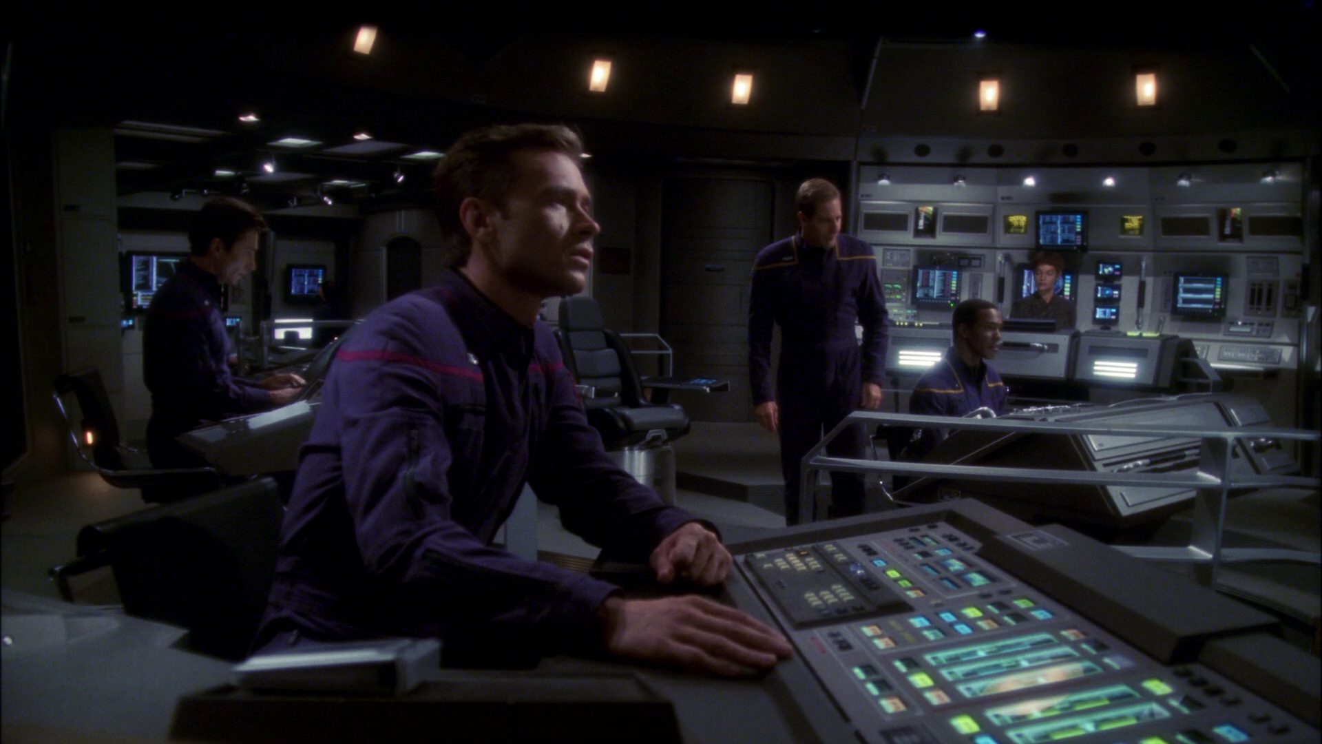 extant_StarTrek_ENT_1x09-Civilization_0233.jpg