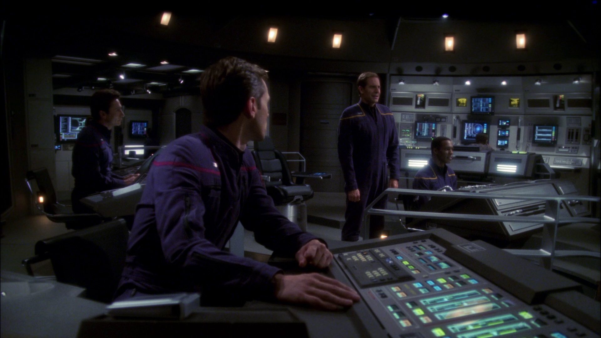 extant_StarTrek_ENT_1x09-Civilization_0241.jpg