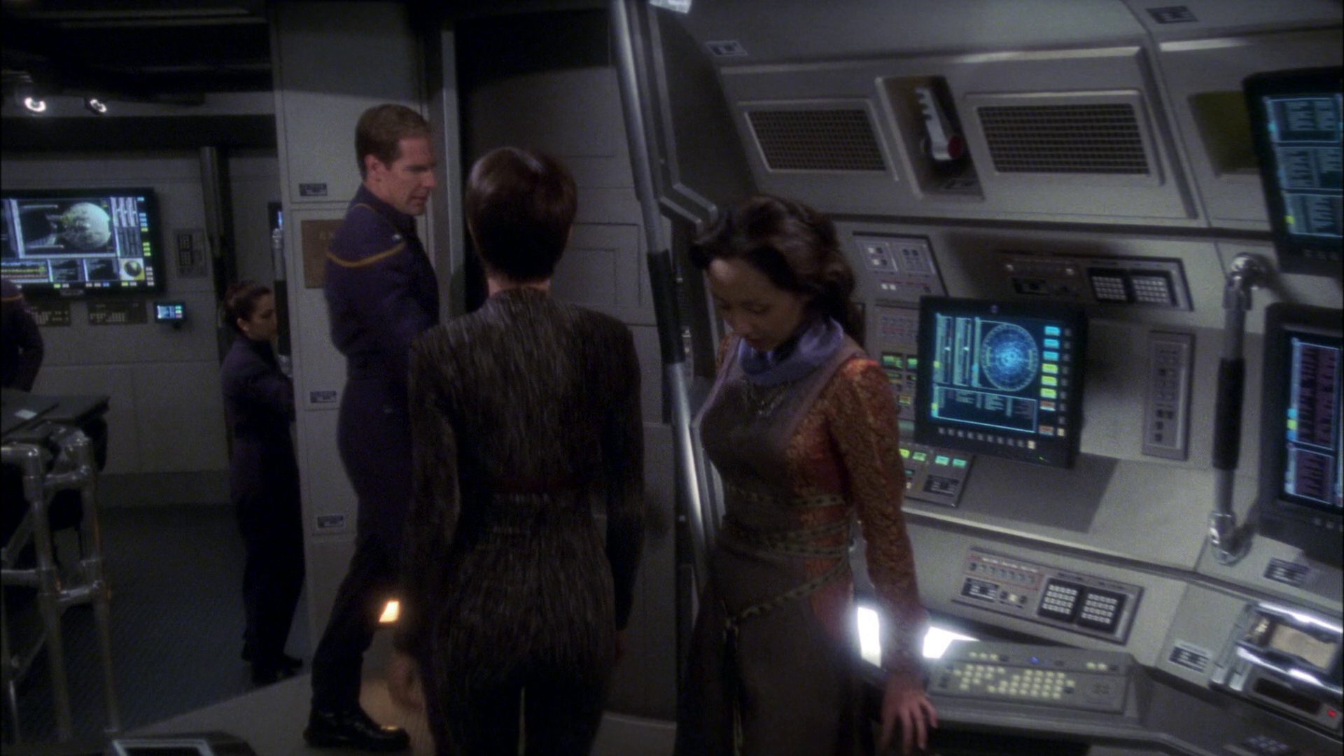 extant_StarTrek_ENT_1x09-Civilization_0612.jpg